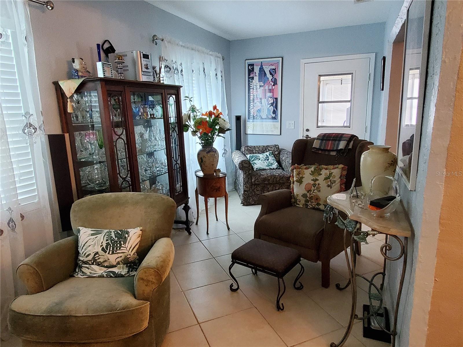 403 FINCHLEY CT #B — photo 14