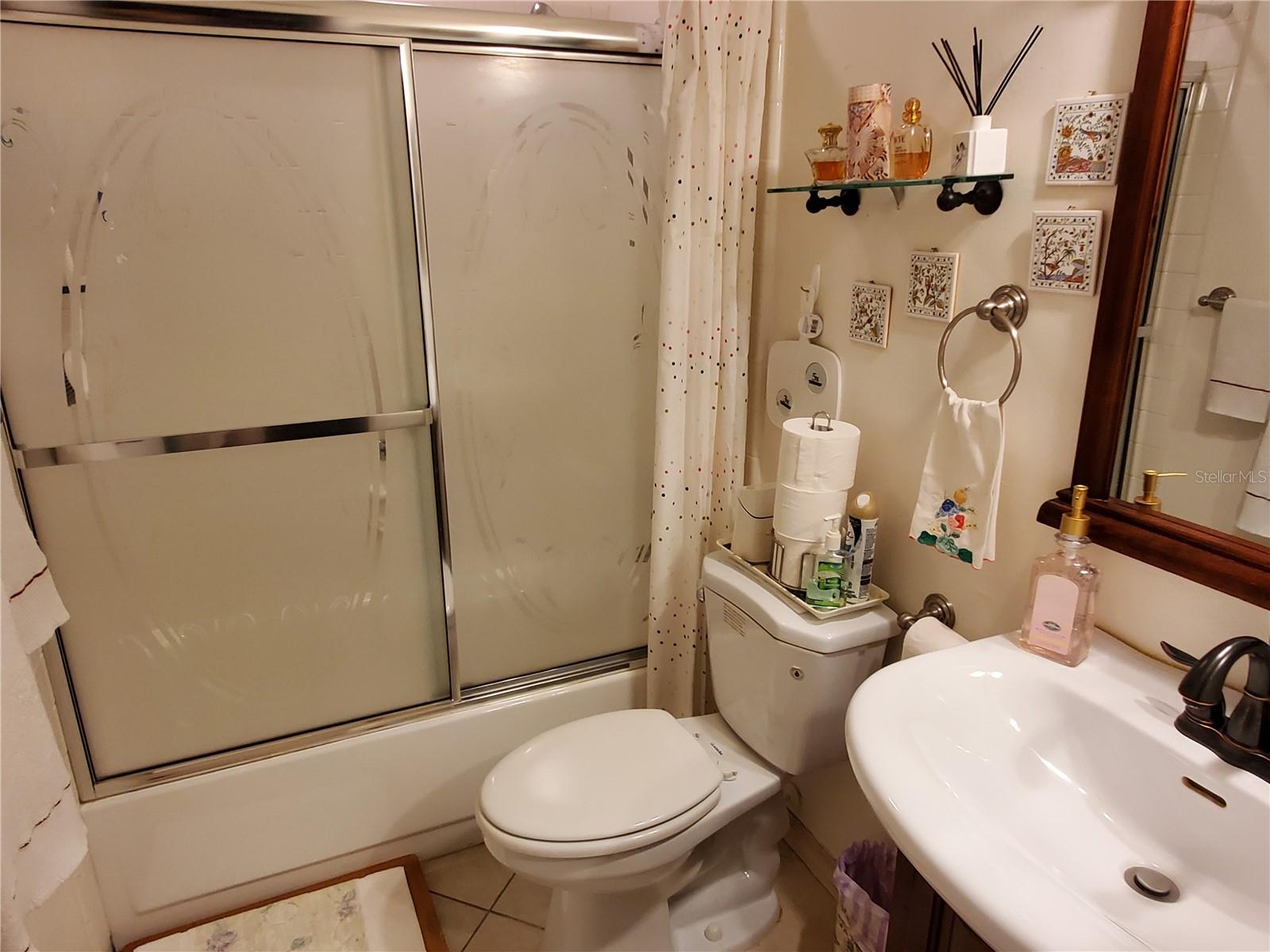 403 FINCHLEY CT #B — photo 23