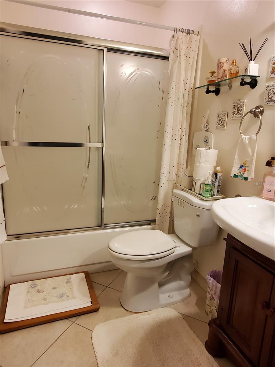403 FINCHLEY CT #B — photo 24