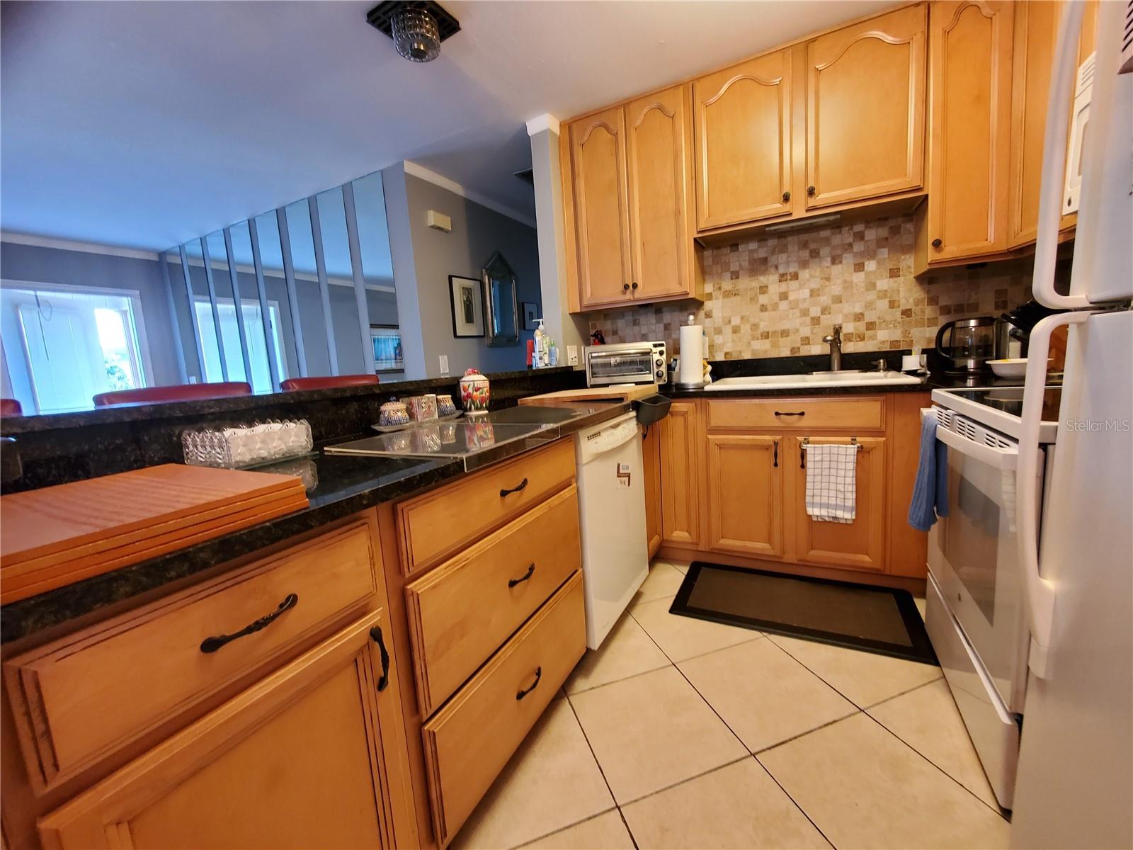403 FINCHLEY CT #B — photo 10
