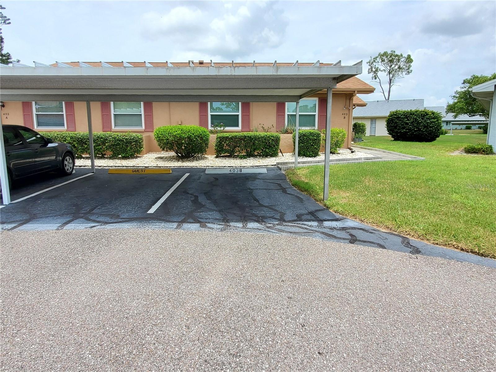 403 FINCHLEY CT #B — photo 4