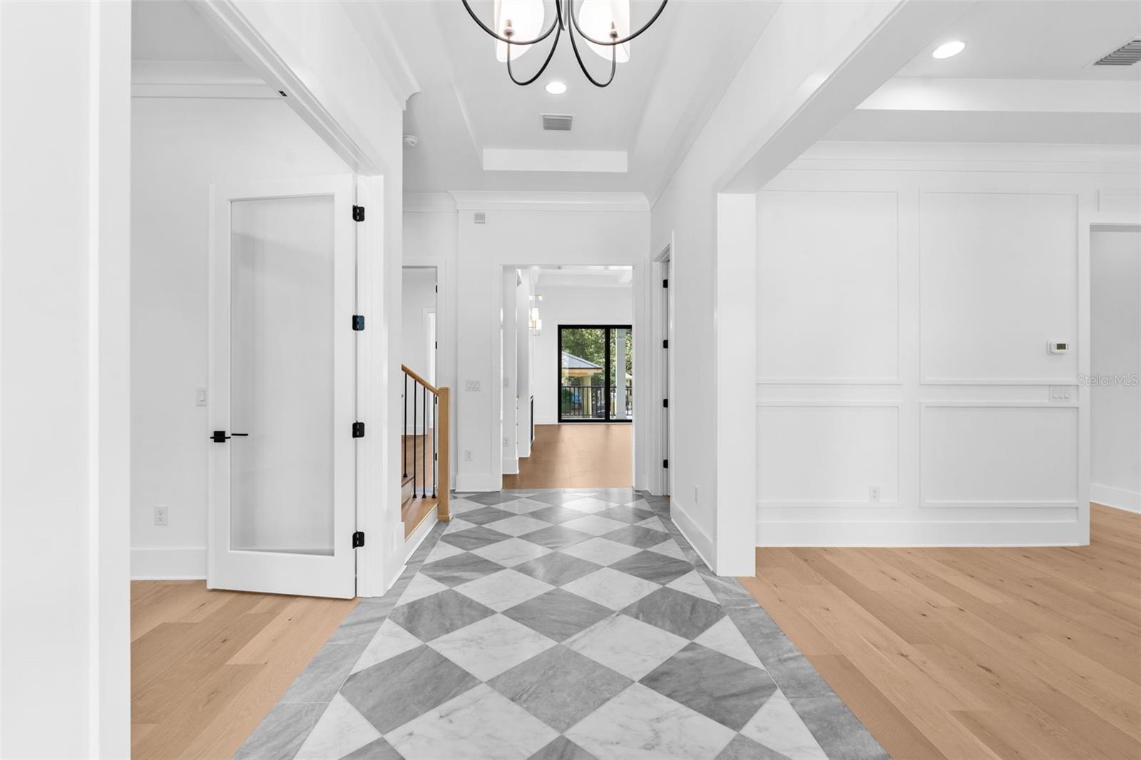 690 GENEVA PL — photo 4