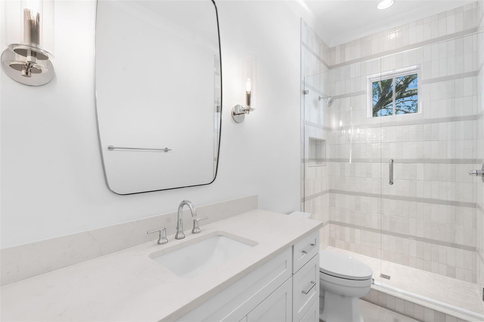 690 GENEVA PL — photo 42