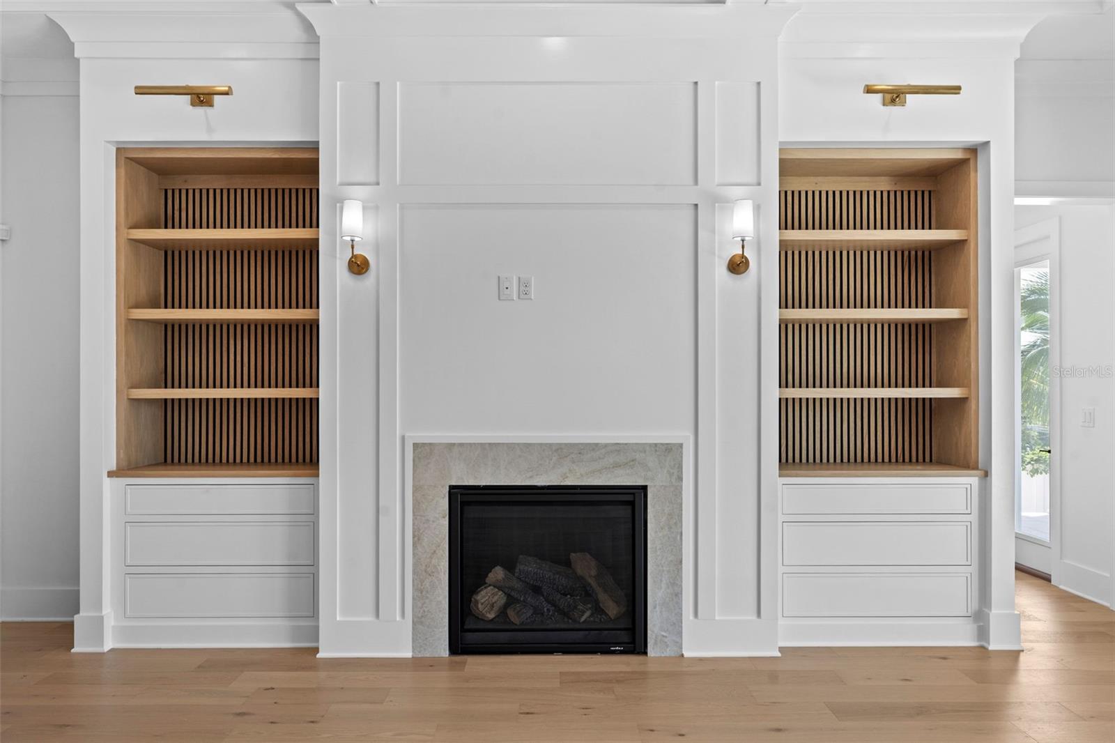 690 GENEVA PL — photo 10