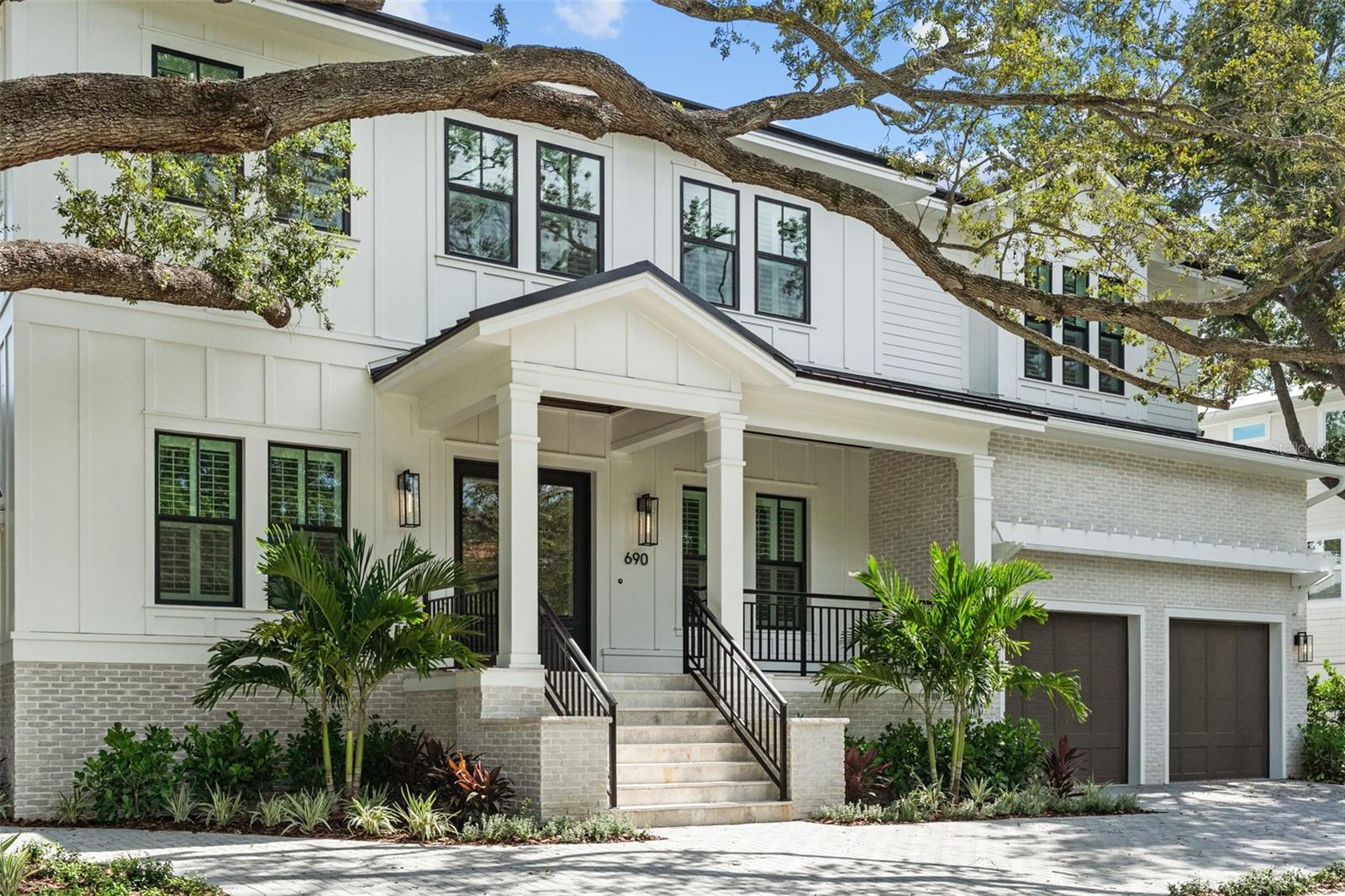 690 GENEVA PL — photo 2