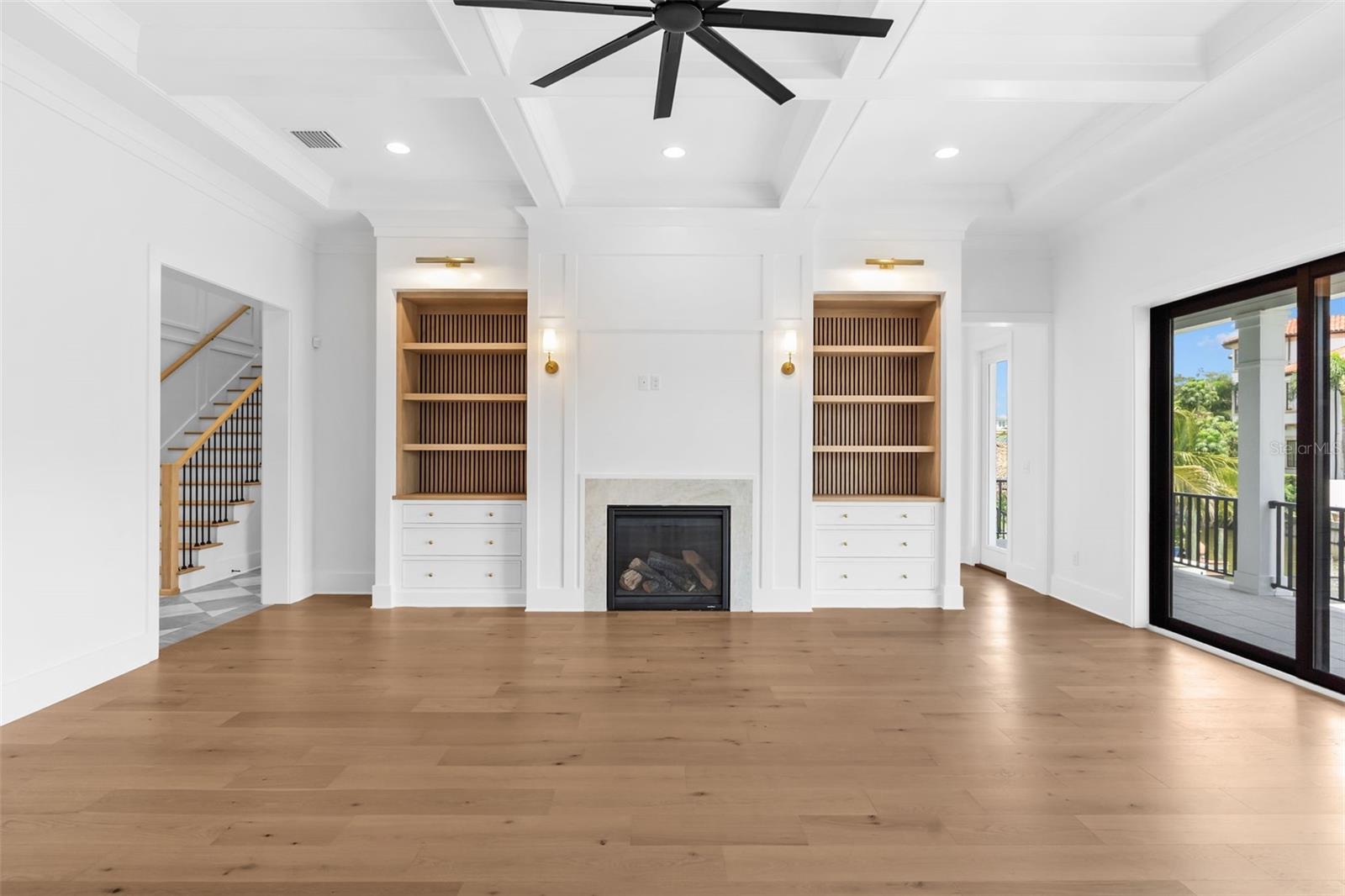 690 GENEVA PL — photo 11
