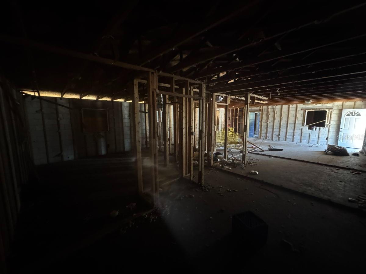 3308 E FRIERSON AVE — photo 3