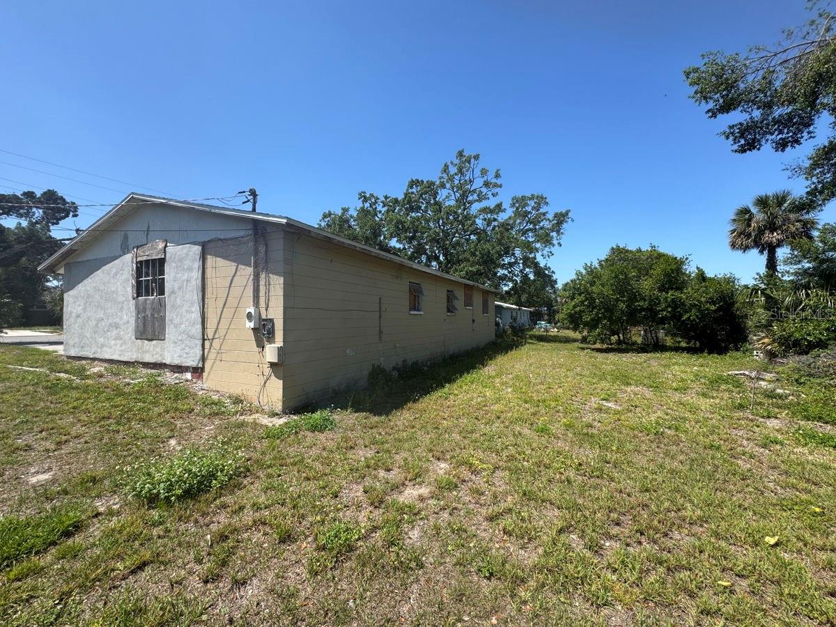 3308 E FRIERSON AVE — photo 11
