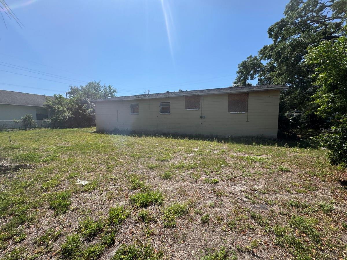 3308 E FRIERSON AVE — photo 12