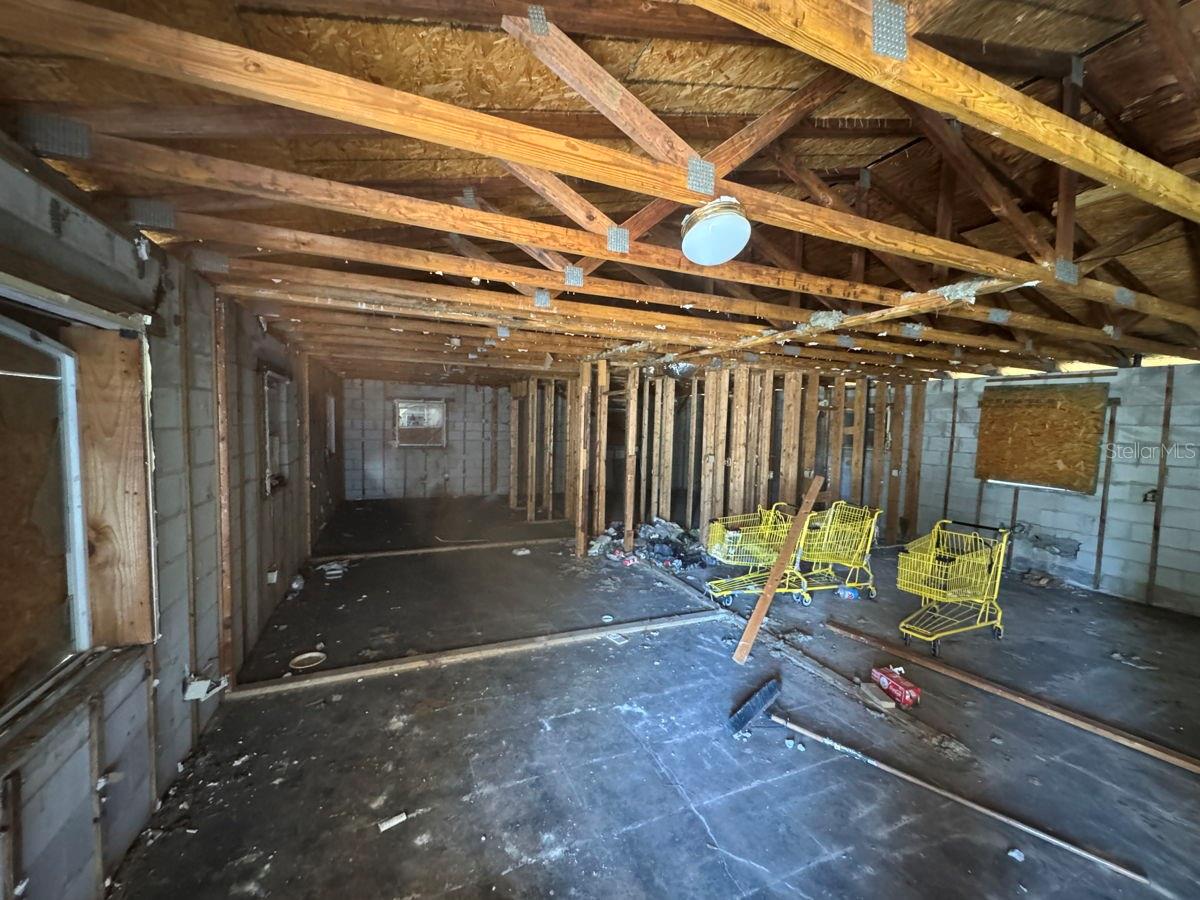 3308 E FRIERSON AVE — photo 2