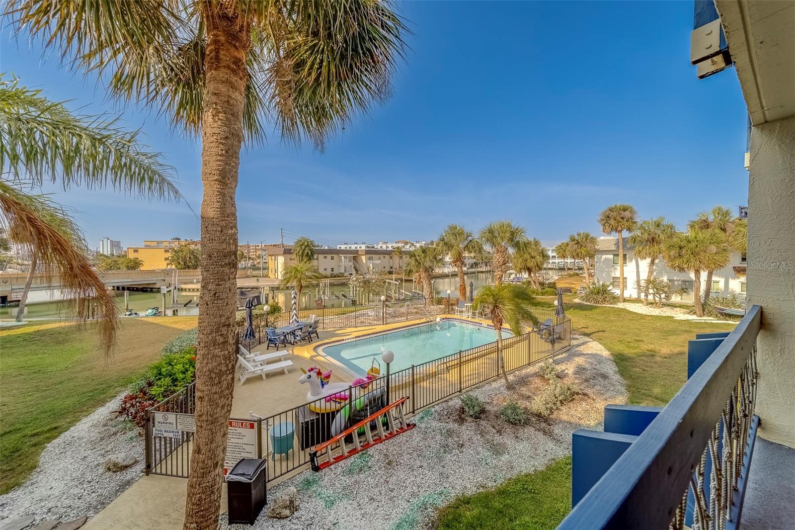 11650 CAPRI CIR S #105 — photo 38