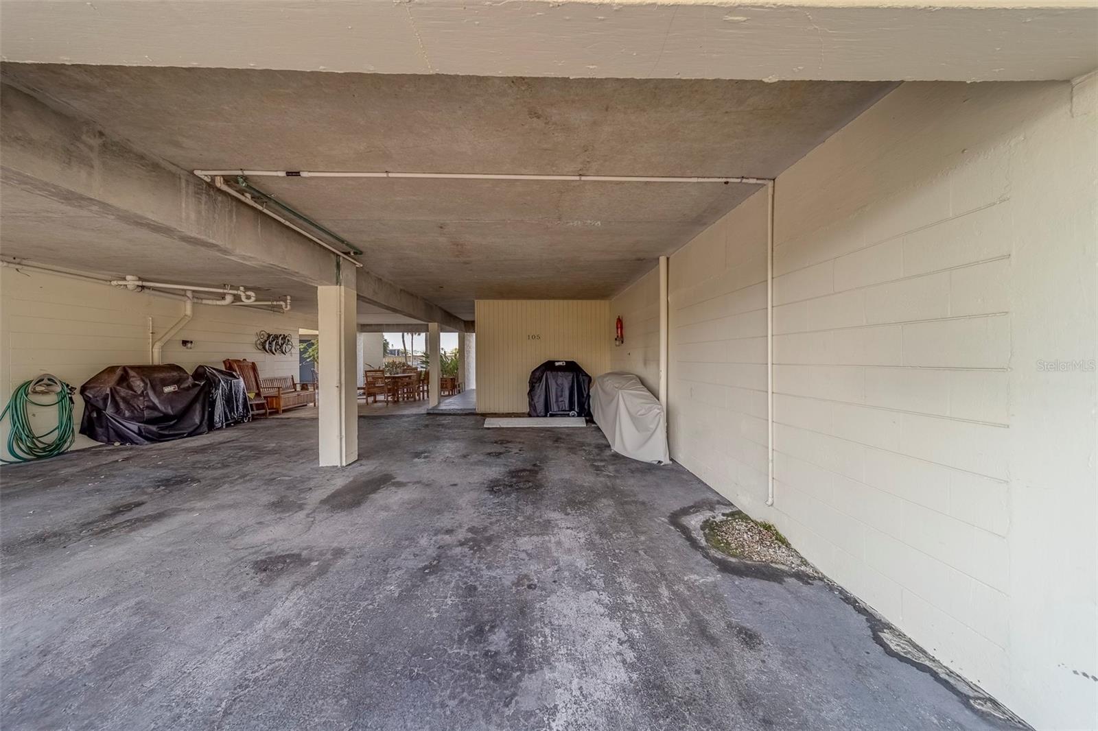 11650 CAPRI CIR S #105 — photo 40