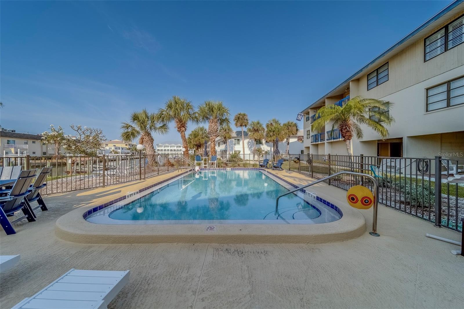 11650 CAPRI CIR S #105 — photo 39