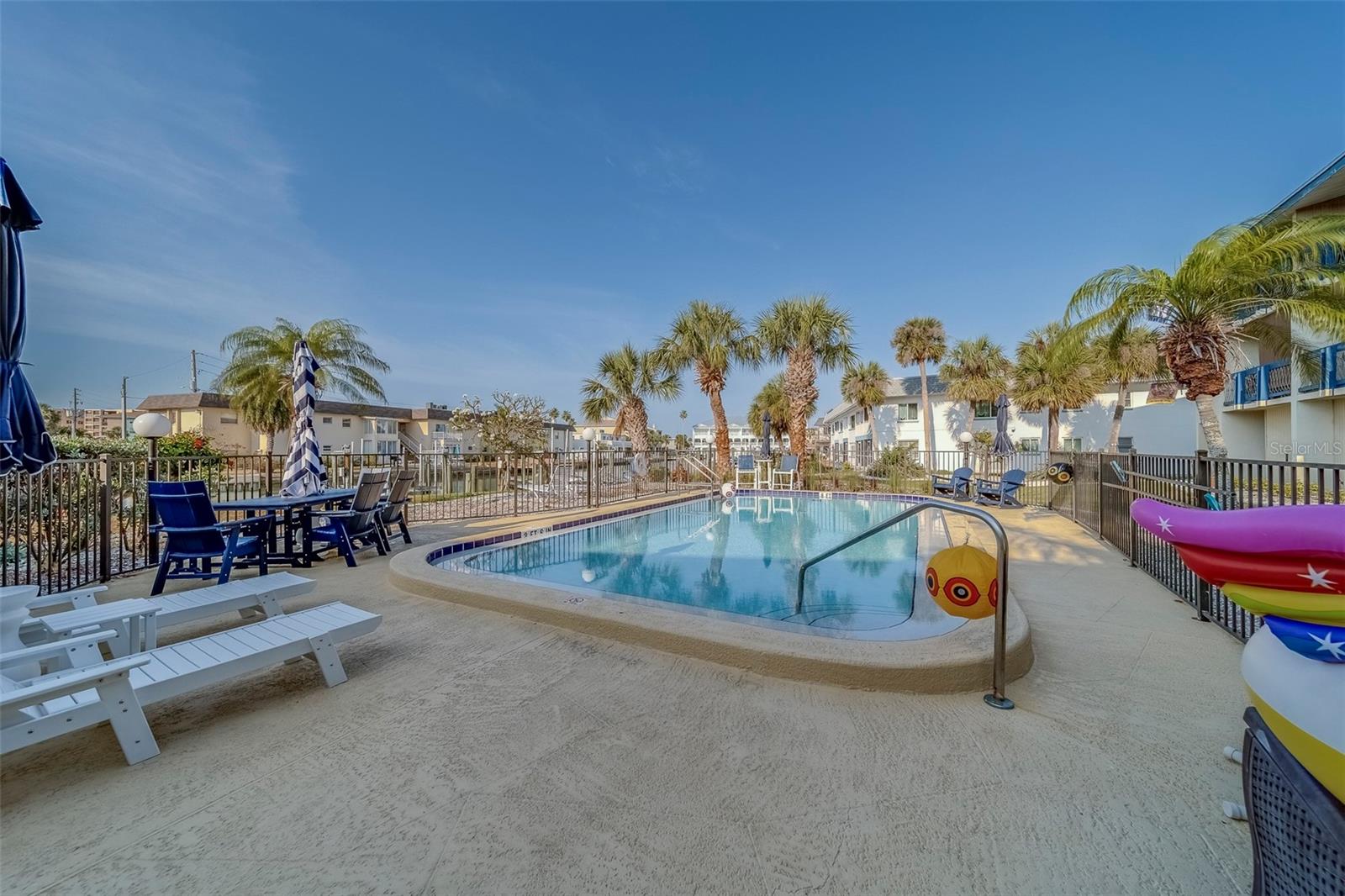 11650 CAPRI CIR S #105 — photo 43