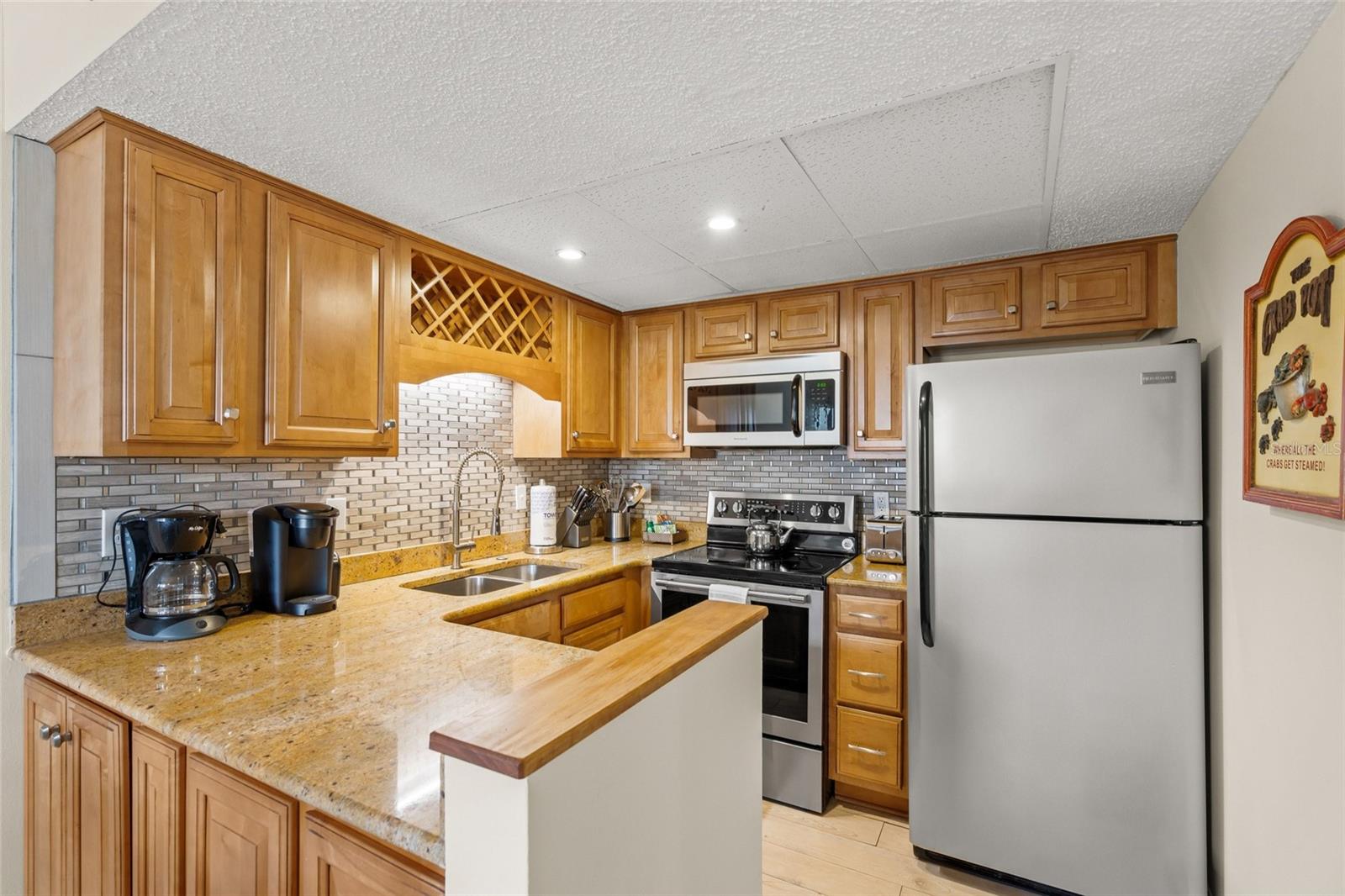 6713 MIDNIGHT PASS RD #4 — photo 9