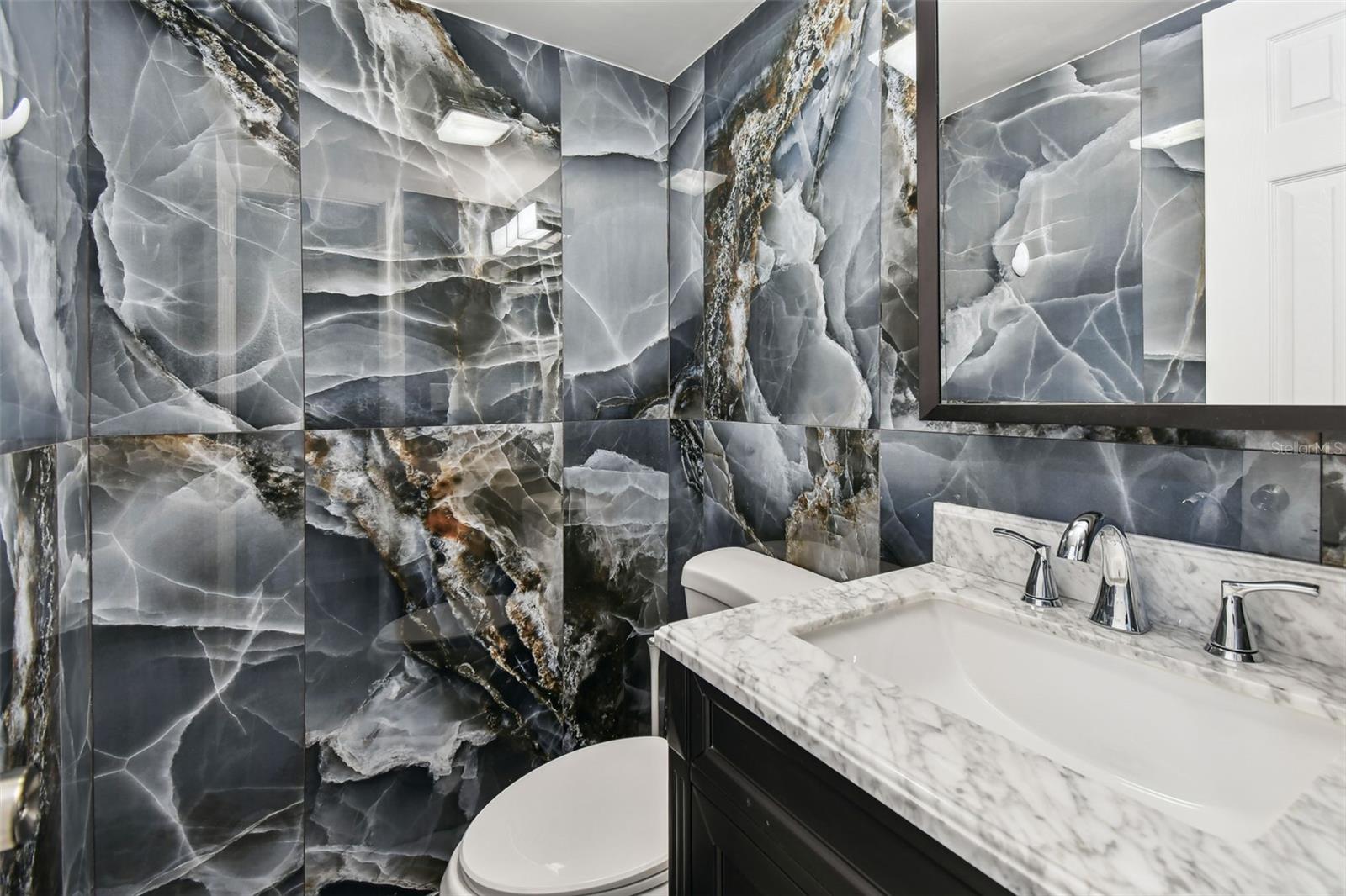 2942 W BAY DR #8 — photo 8