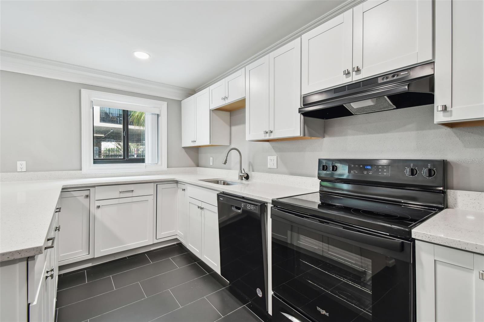 2942 W BAY DR #8 — photo 15