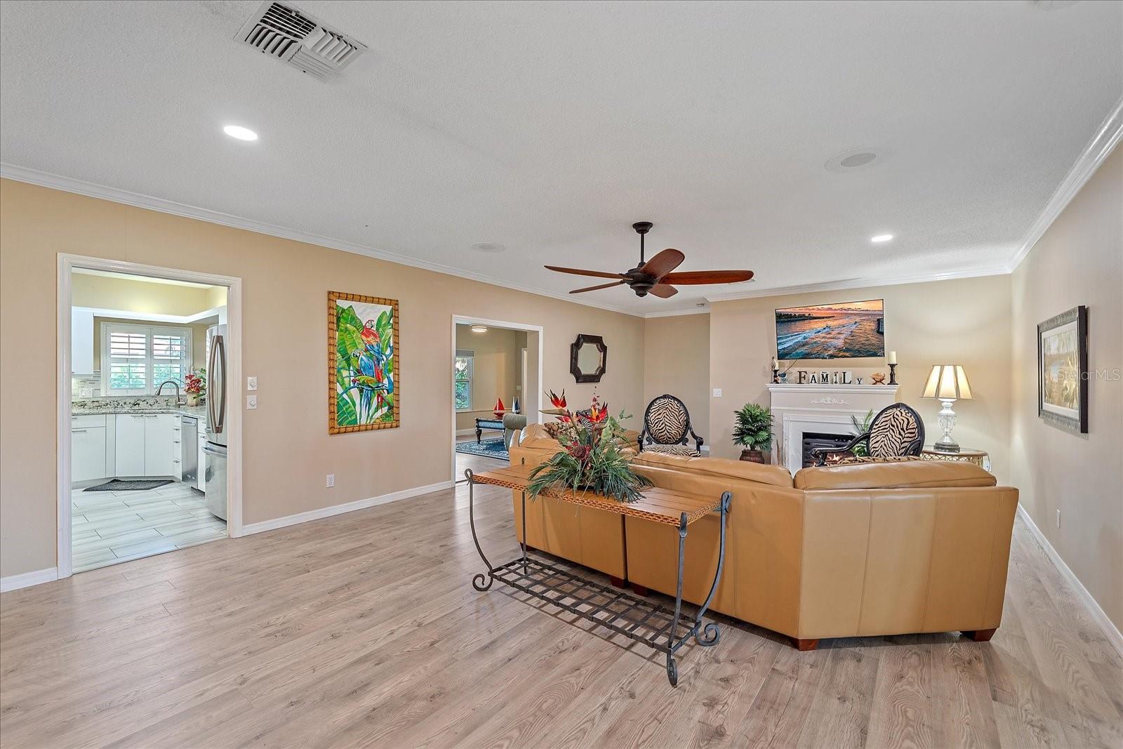 1432 COLONY PL — photo 3