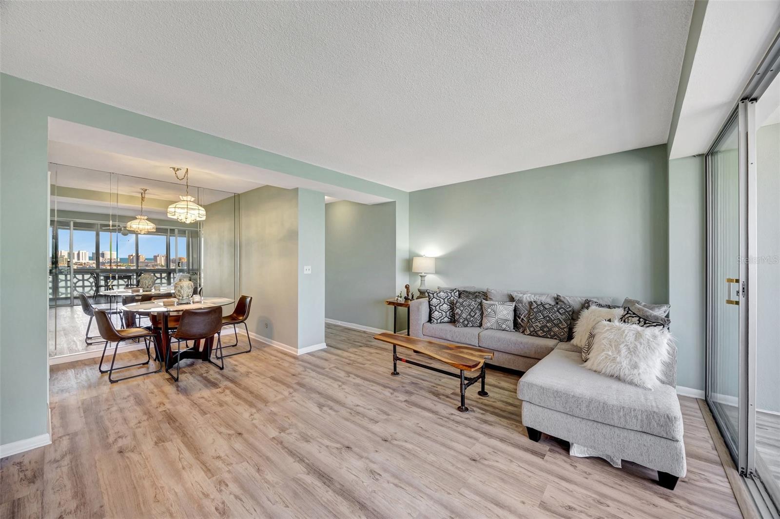31 ISLAND WAY #1403 — photo 21