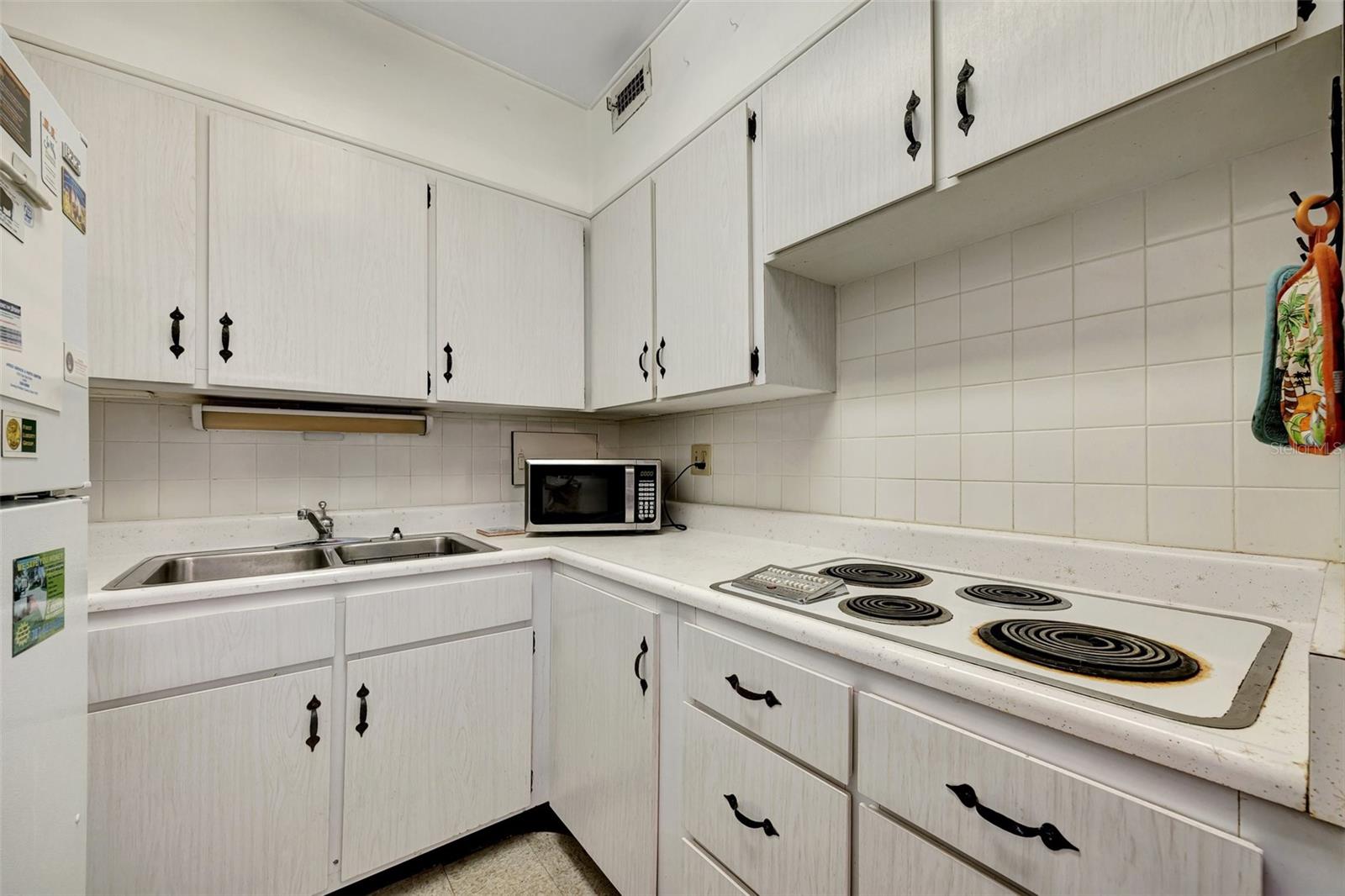 31 ISLAND WAY #1403 — photo 16