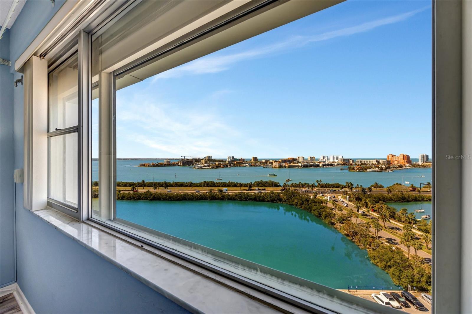 31 ISLAND WAY #1403 — photo 3