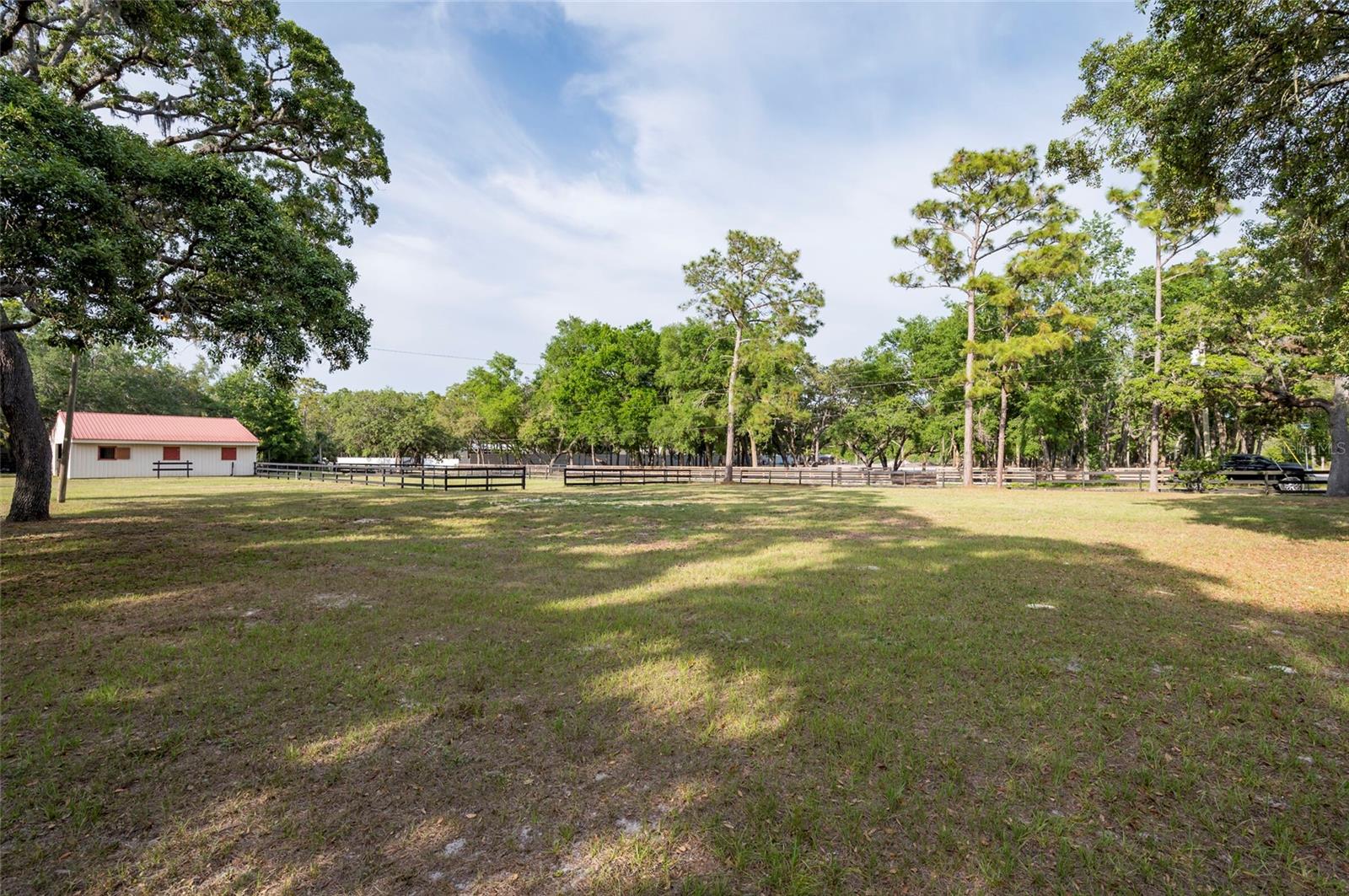 12311 OAKWOOD DR — photo 33