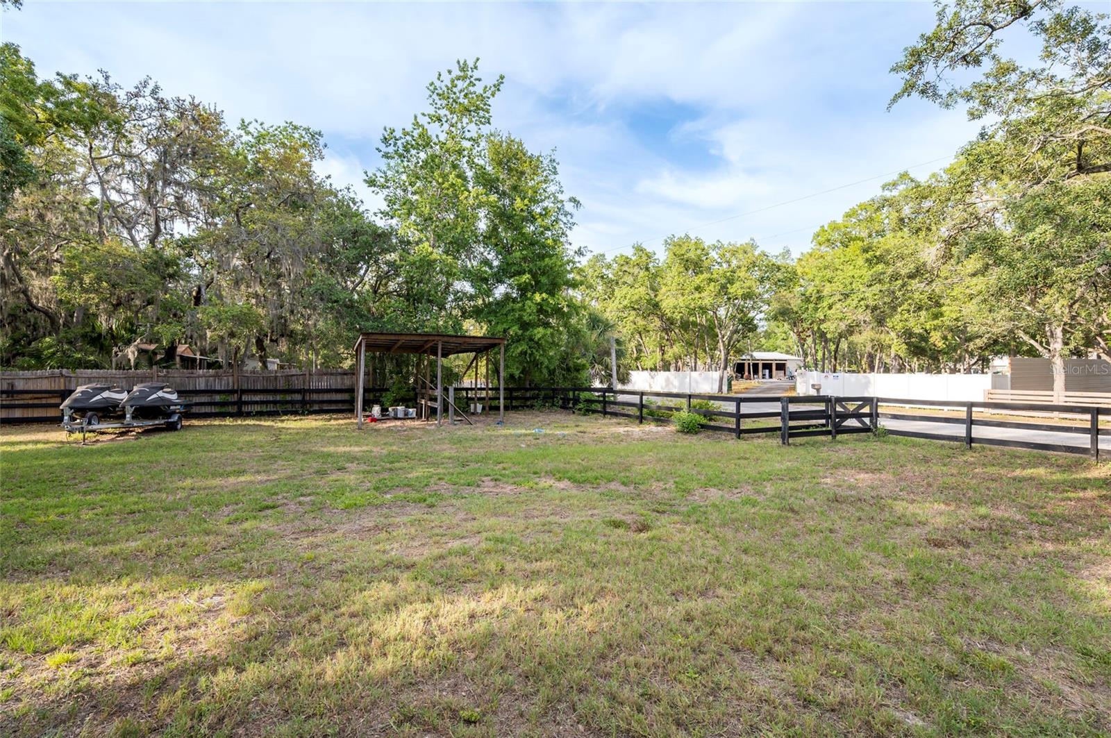 12311 OAKWOOD DR — photo 49