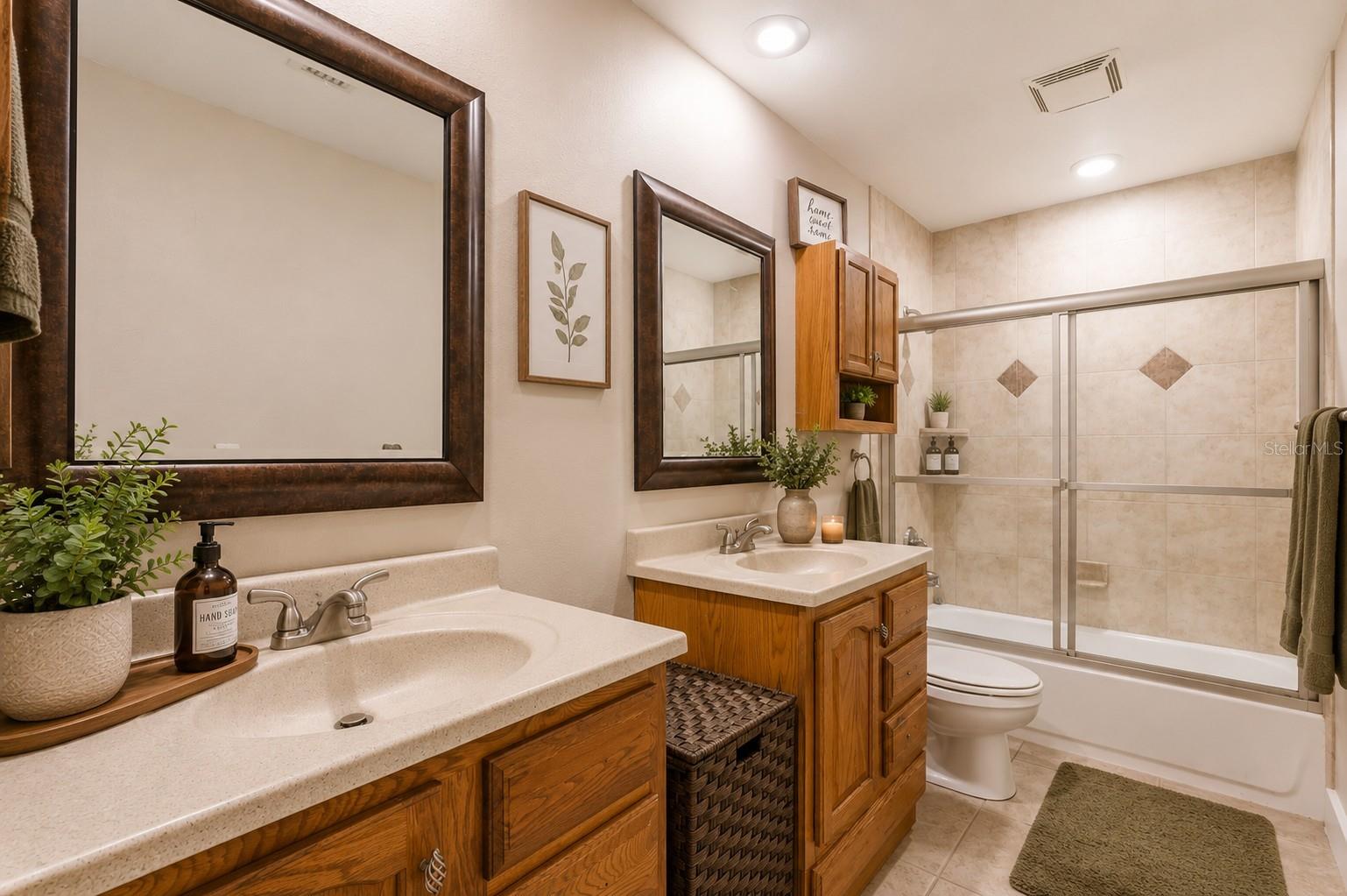 12311 OAKWOOD DR — photo 13