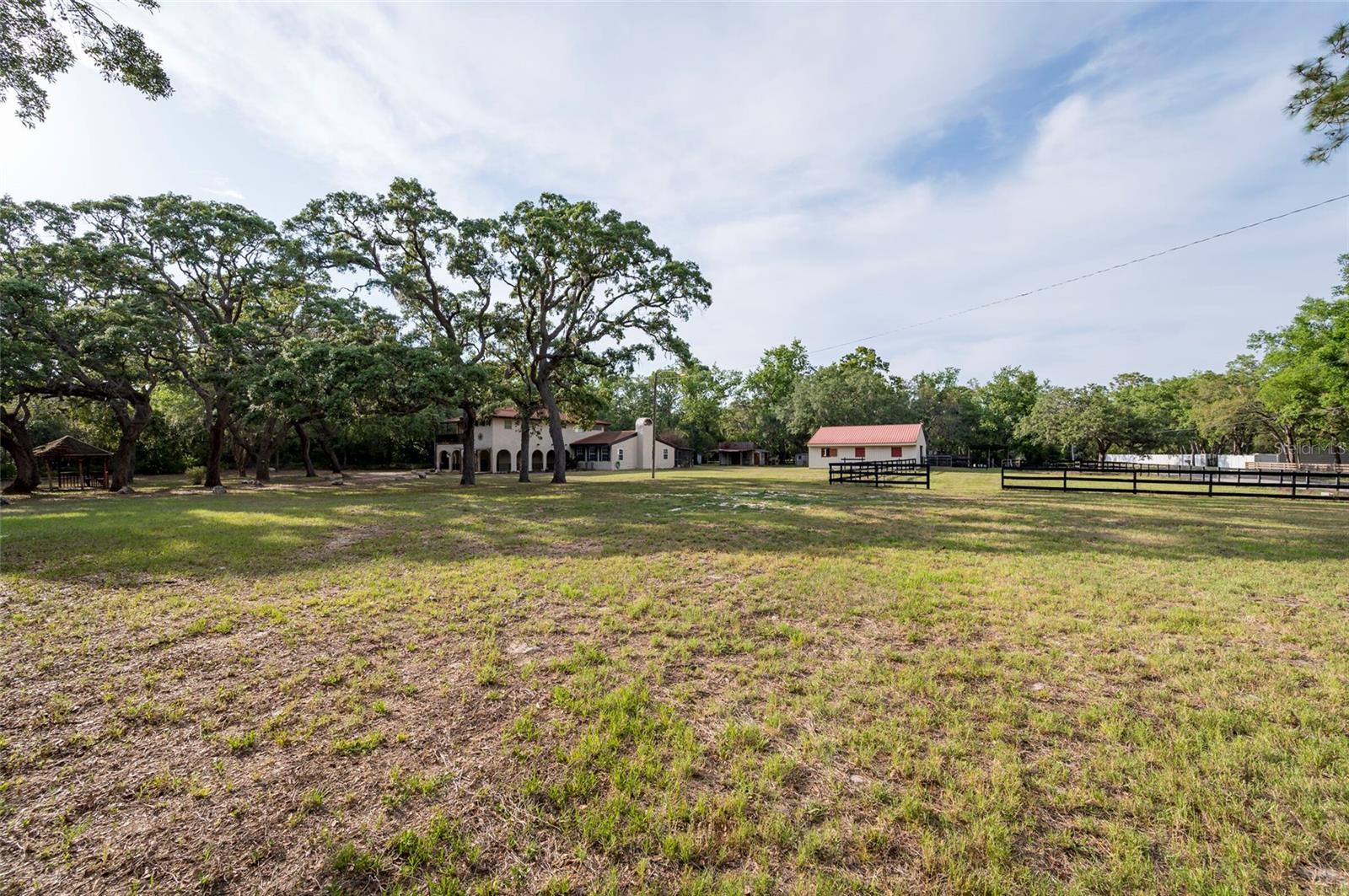 12311 OAKWOOD DR — photo 34