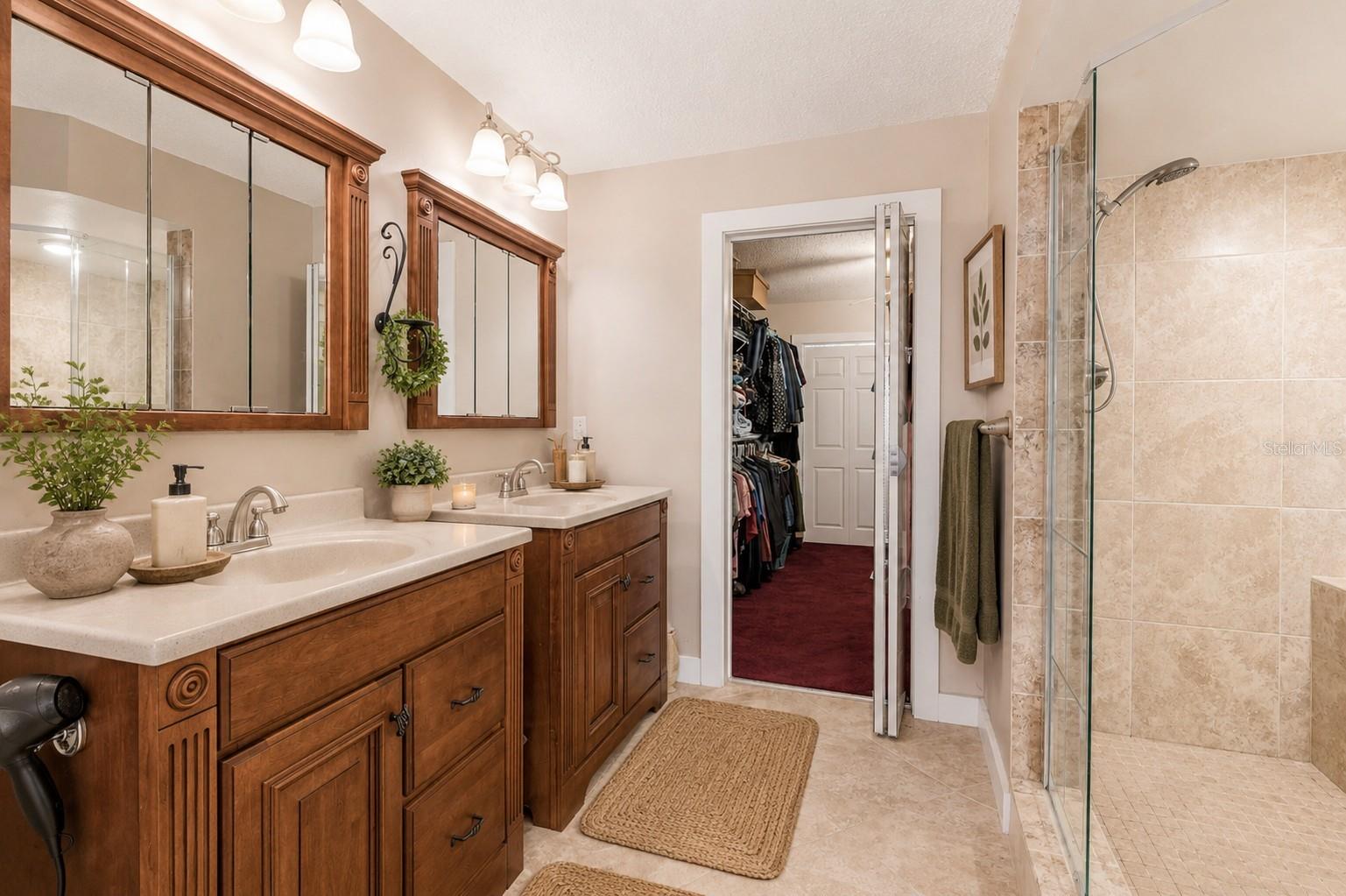12311 OAKWOOD DR — photo 19