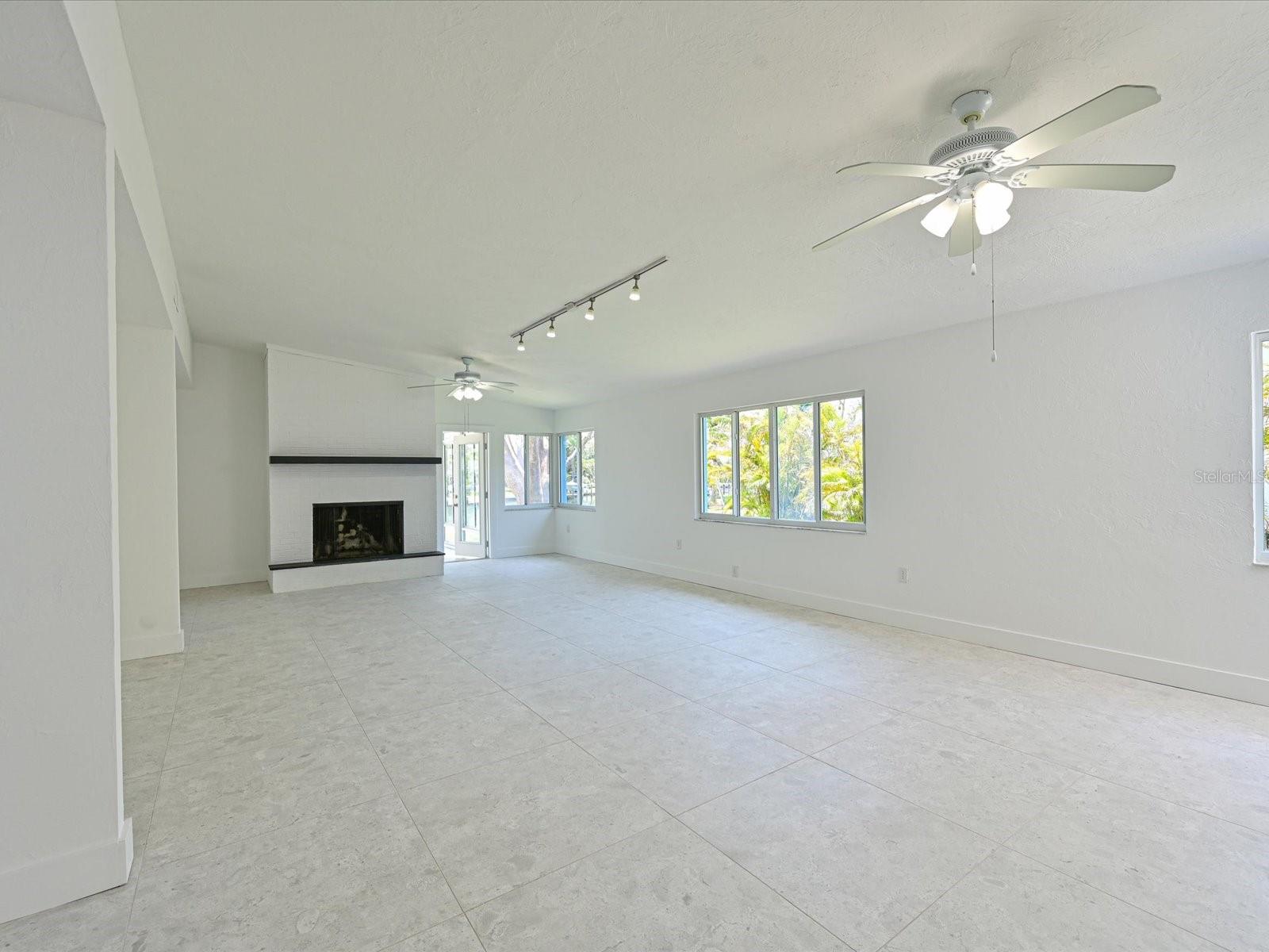 5920 GULF OF MEXICO DR — photo 17