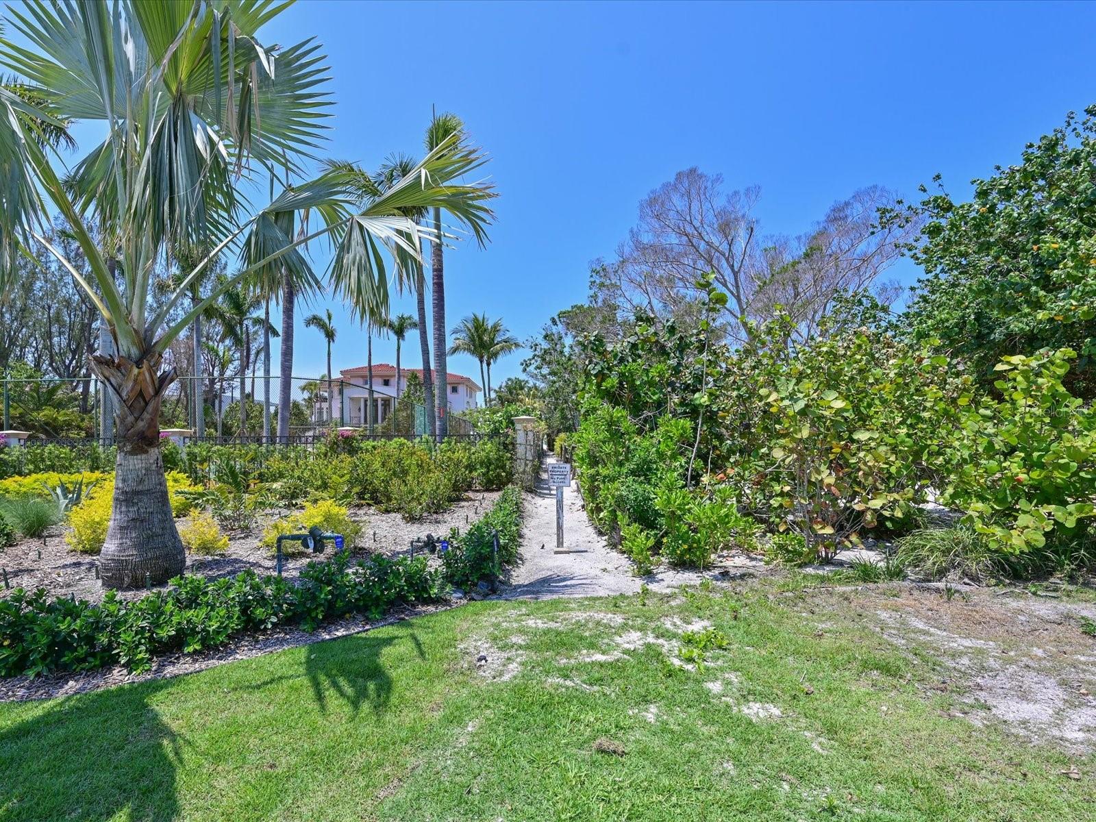 5920 GULF OF MEXICO DR — photo 40