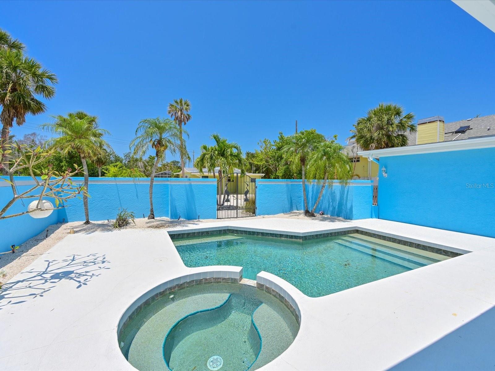 5920 GULF OF MEXICO DR — photo 9