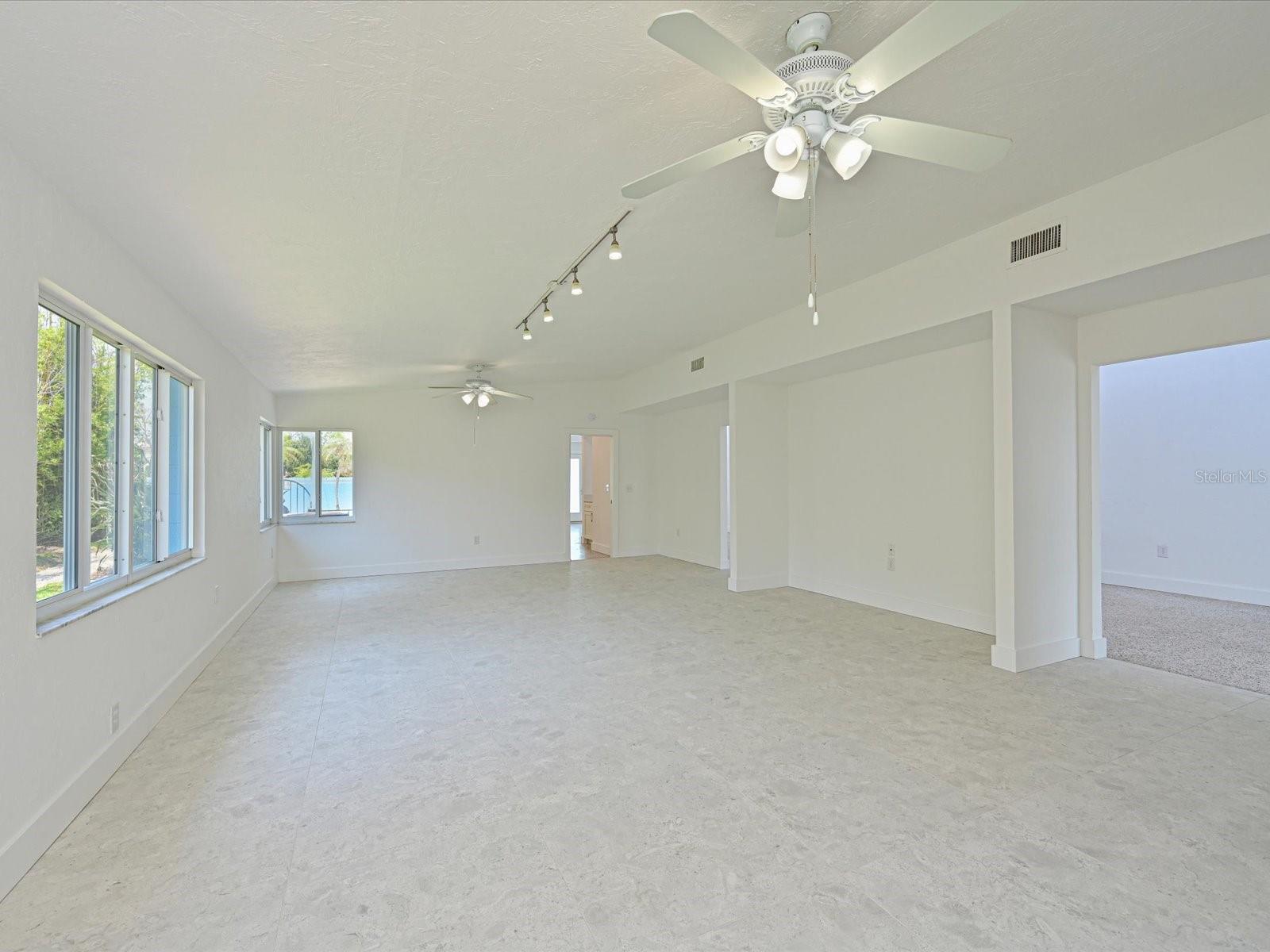 5920 GULF OF MEXICO DR — photo 19