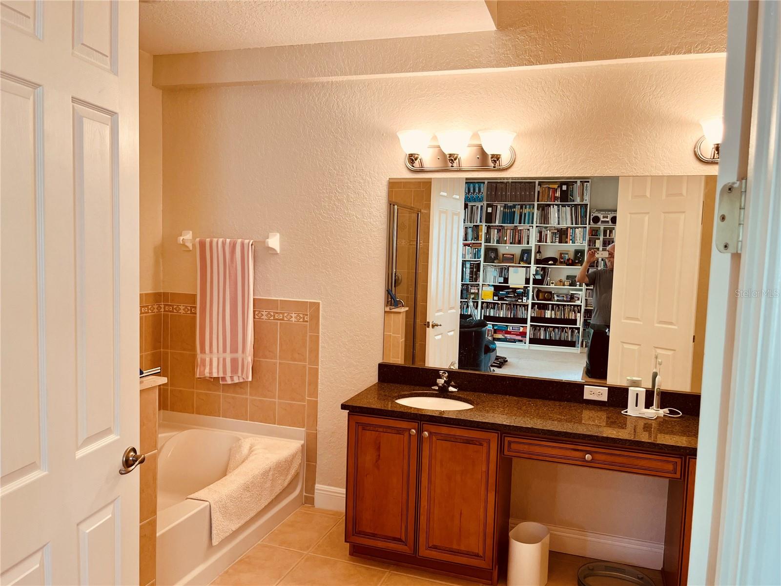 184 BANYAN BAY DR — photo 28