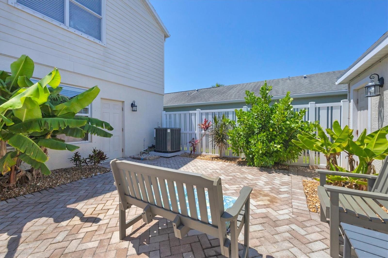 4811 WOODBROOK DR — photo 38