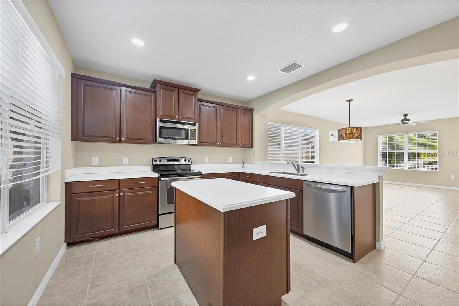 4811 WOODBROOK DR — photo 15