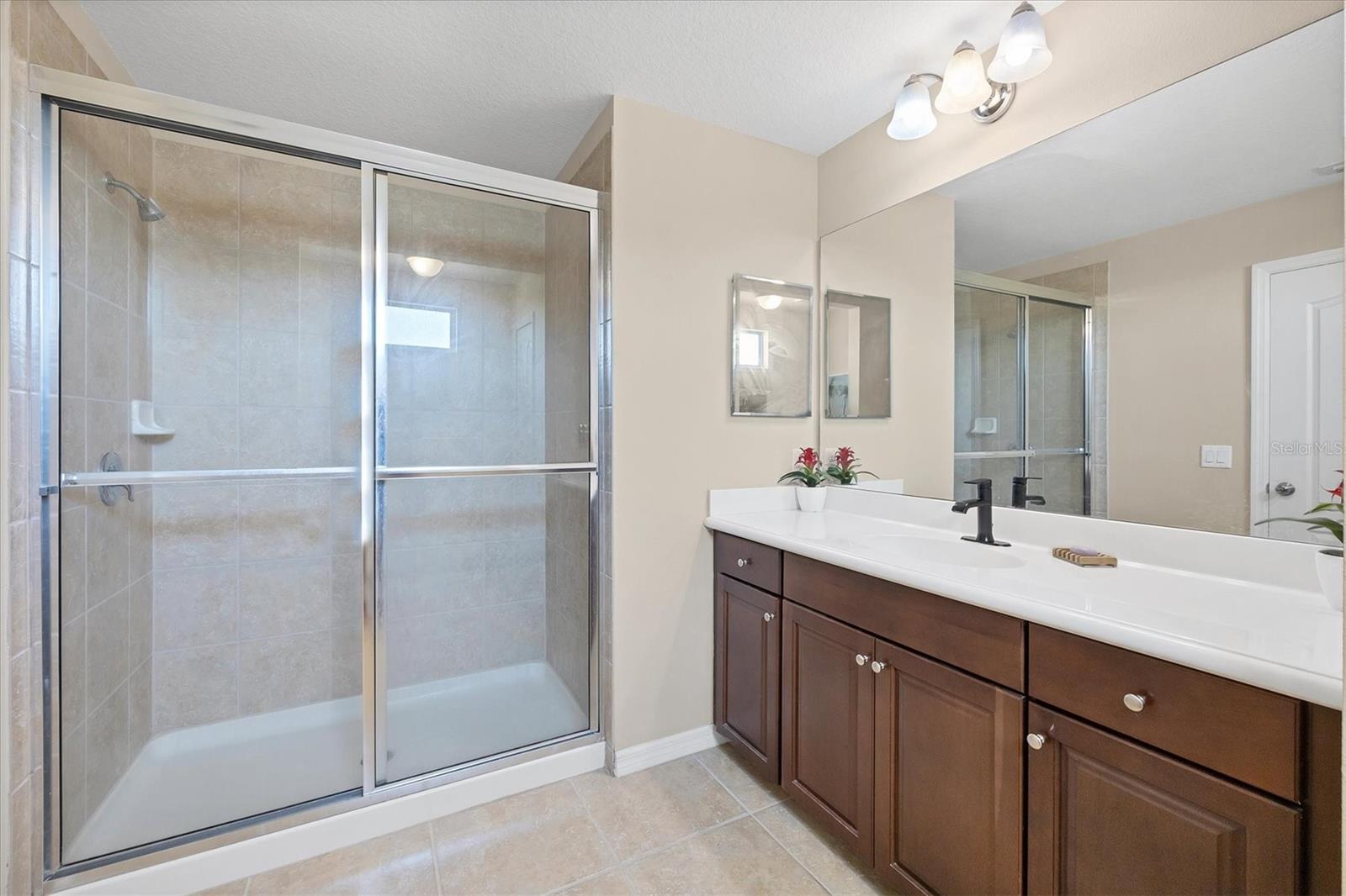 4811 WOODBROOK DR — photo 28