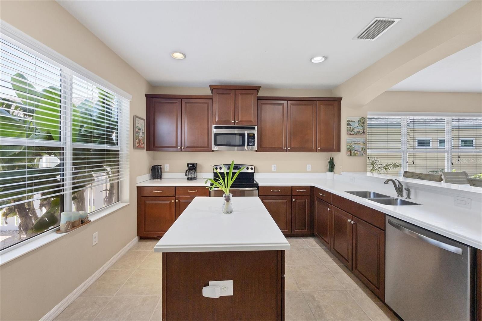 4811 WOODBROOK DR — photo 19