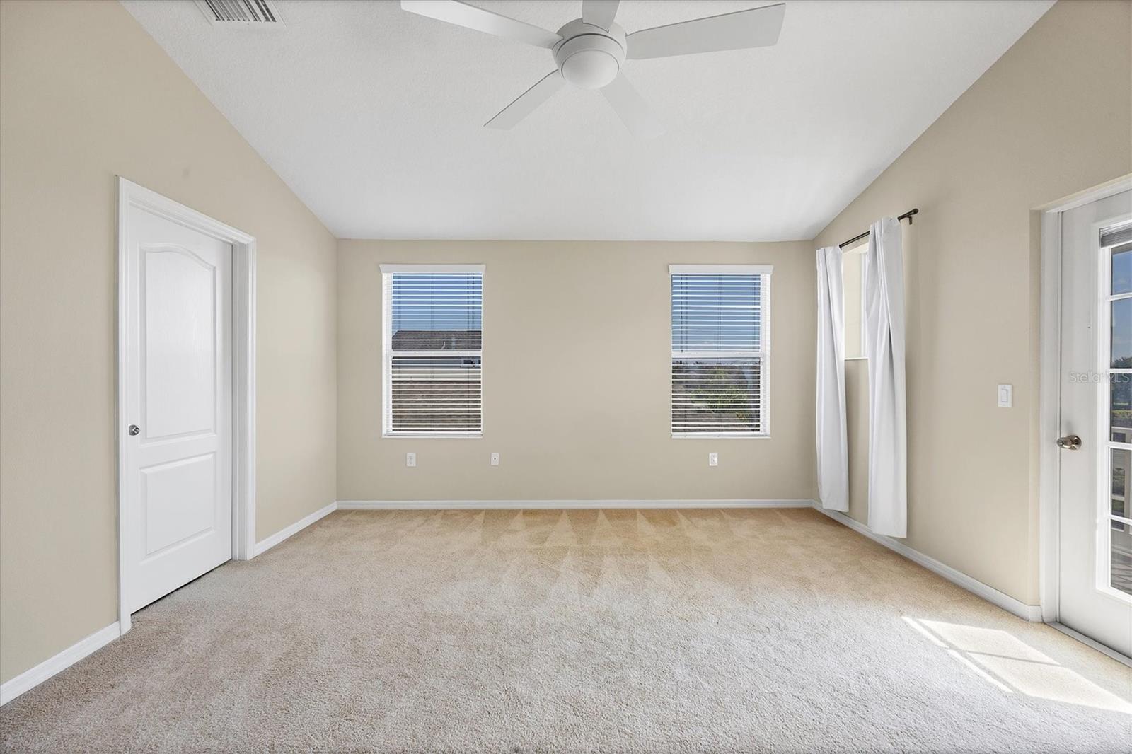 4811 WOODBROOK DR — photo 24
