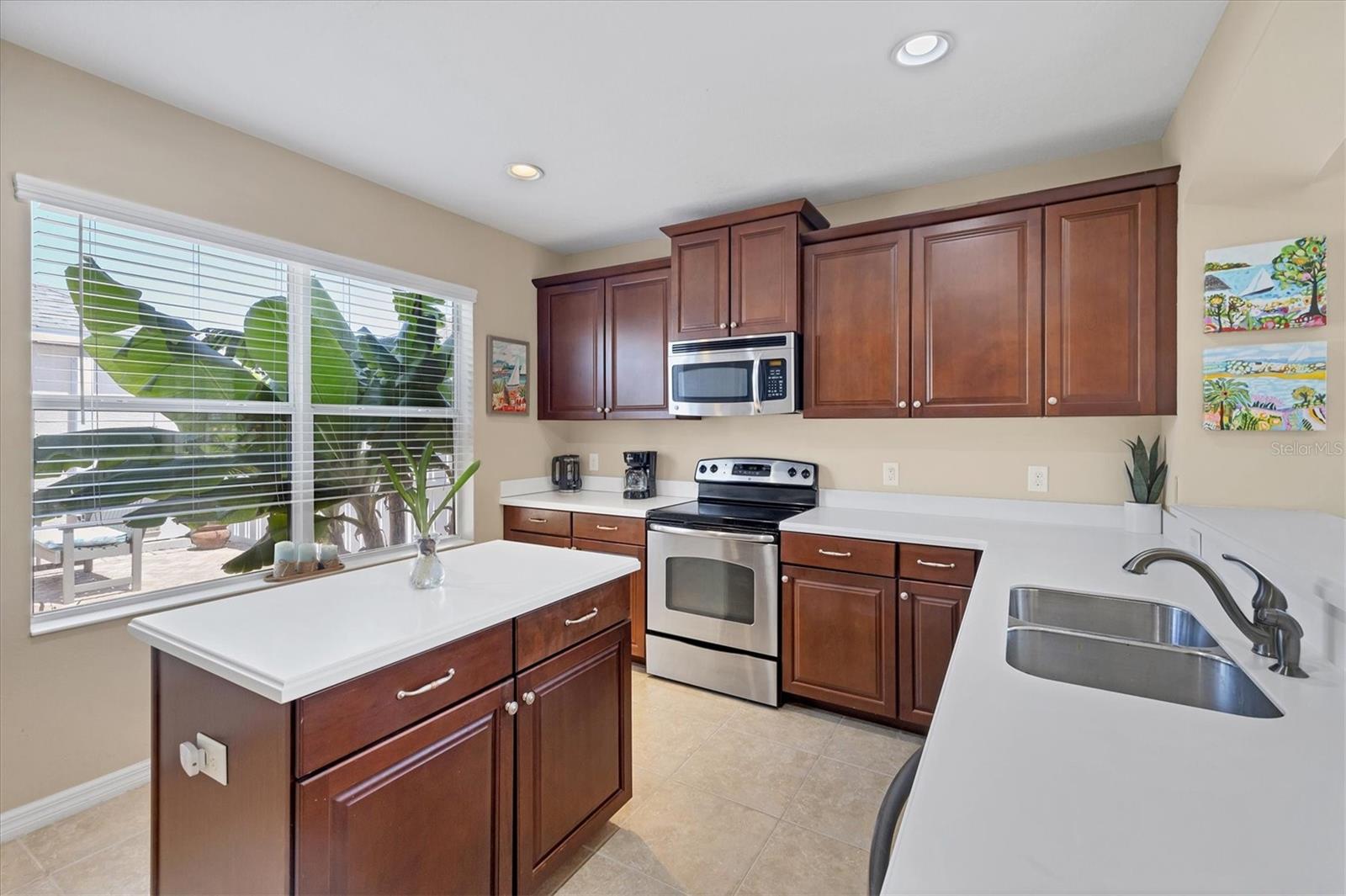 4811 WOODBROOK DR — photo 18