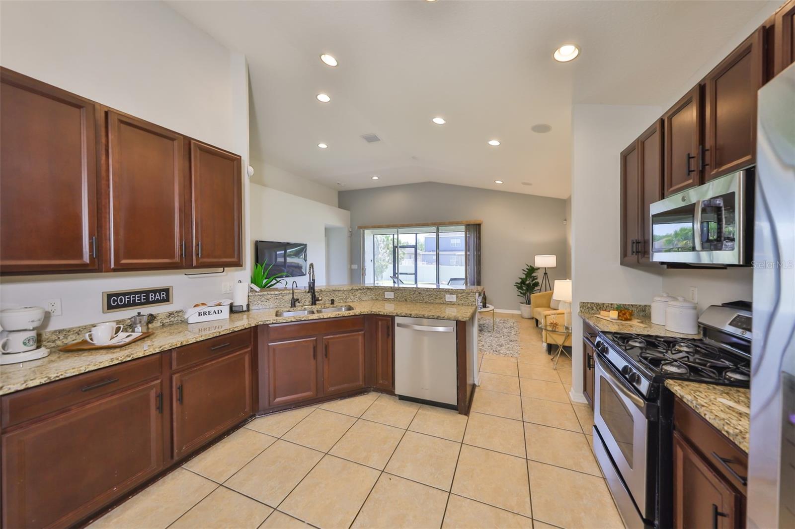 11408 COVENTRY GROVE CIR — photo 21