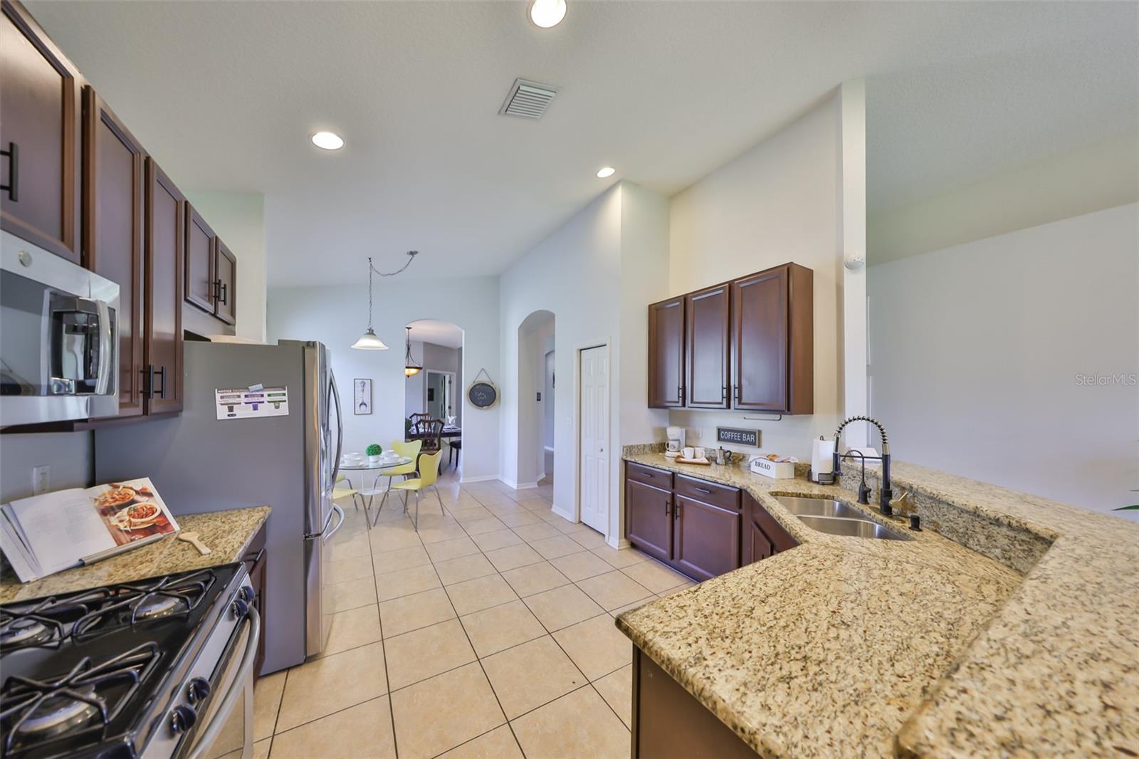 11408 COVENTRY GROVE CIR — photo 22