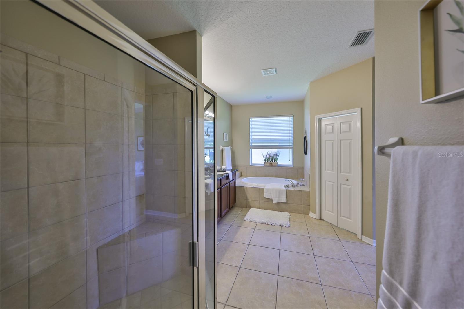 11408 COVENTRY GROVE CIR — photo 34