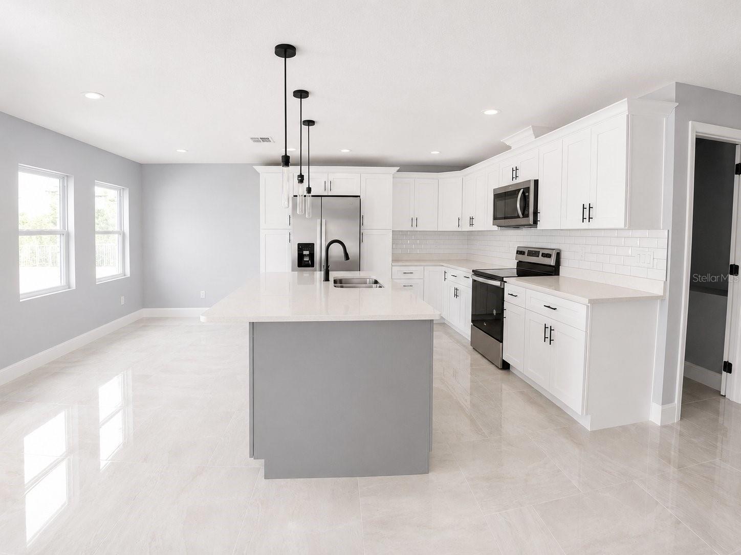 3704 SMITH TREE ST — photo 3