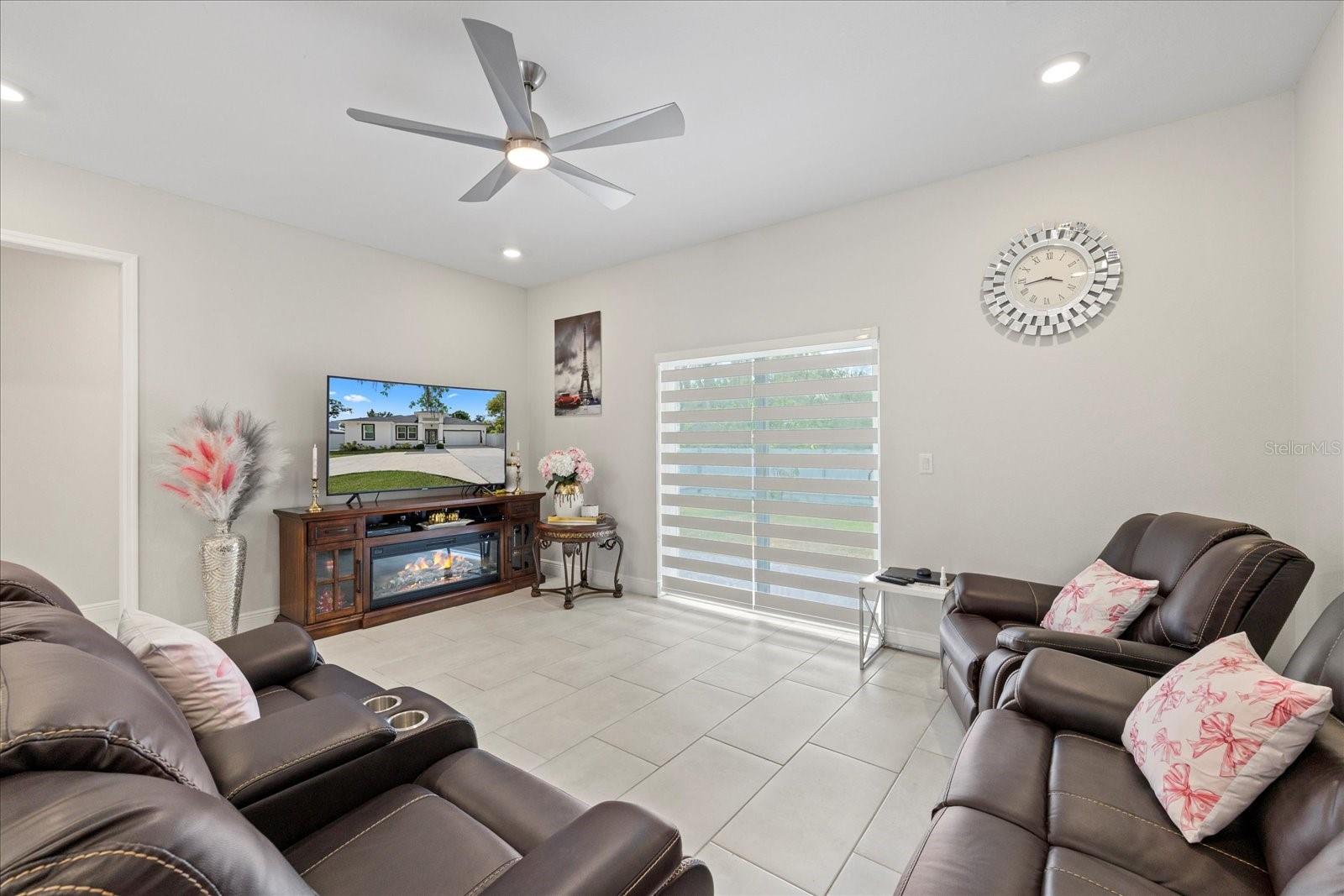 19212 SUNLAKE BLVD — photo 11
