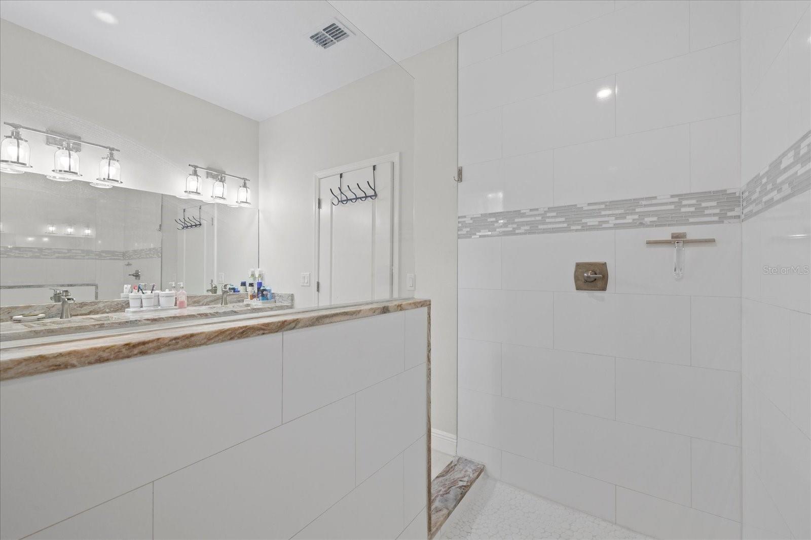 19212 SUNLAKE BLVD — photo 27