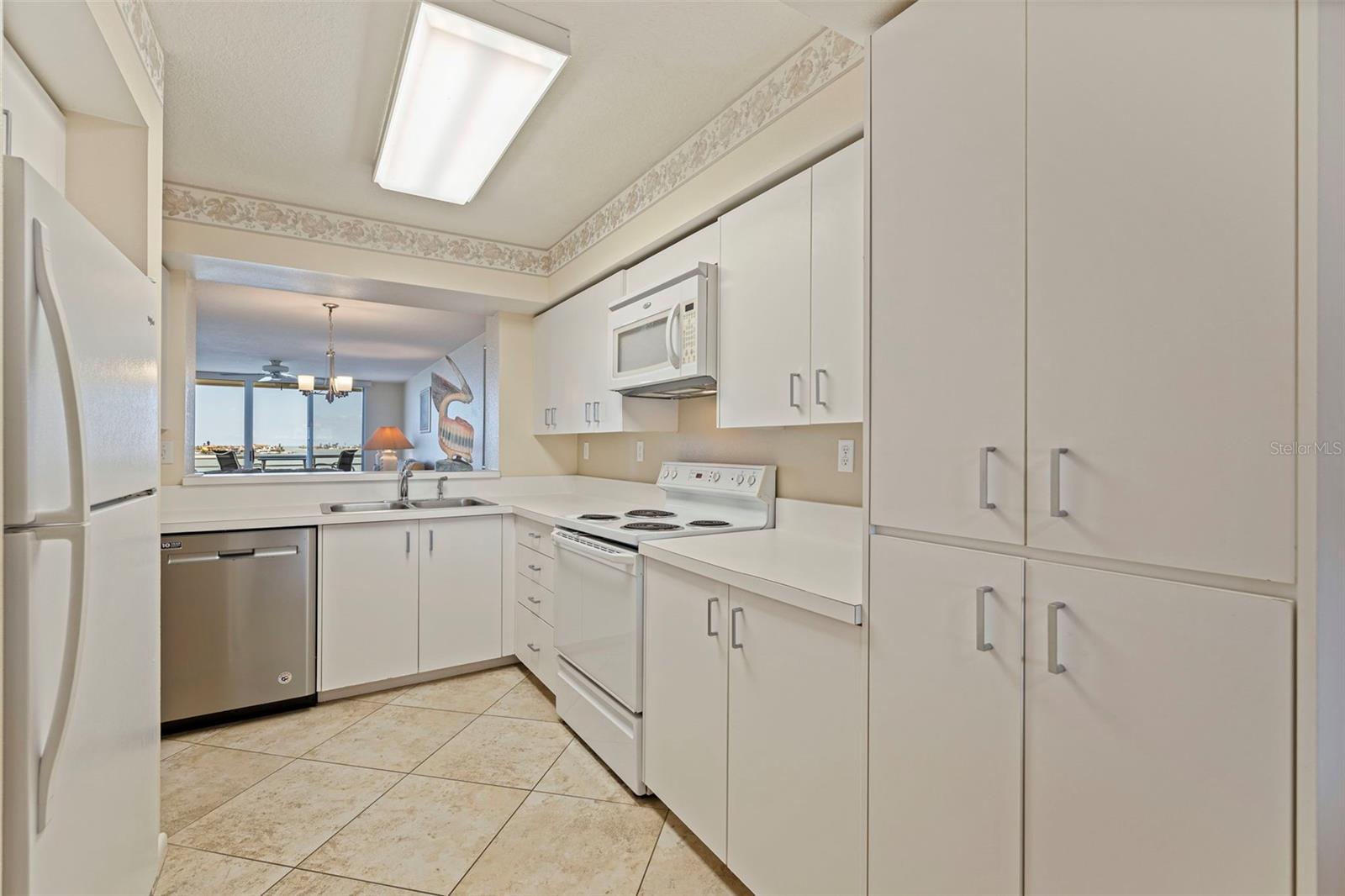 6105 BAHIA DEL MAR CIR #683 — photo 10