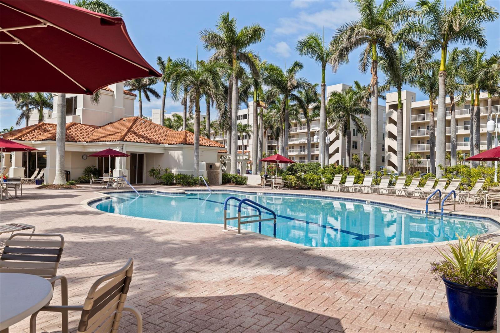6105 BAHIA DEL MAR CIR #683 — photo 33