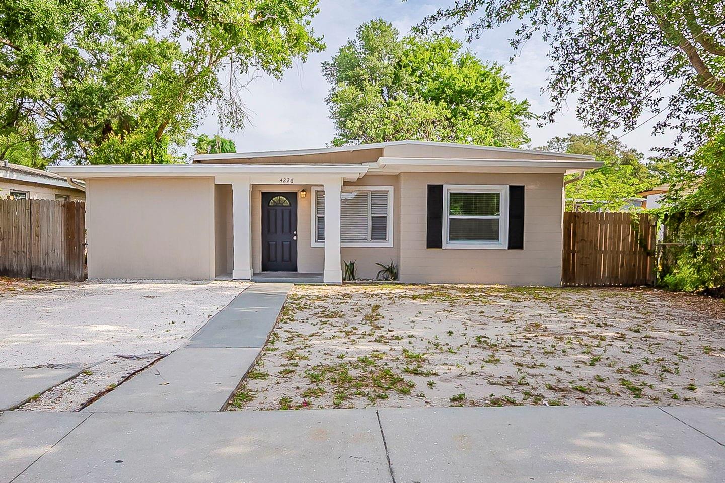 4226 E EMMA ST — photo 2